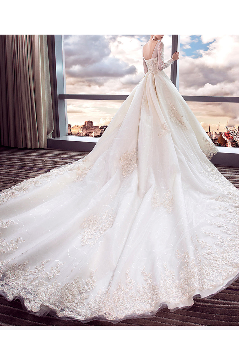 Women Thin Long Sleeve Round Neck Lace Embroidered Wedding Dress