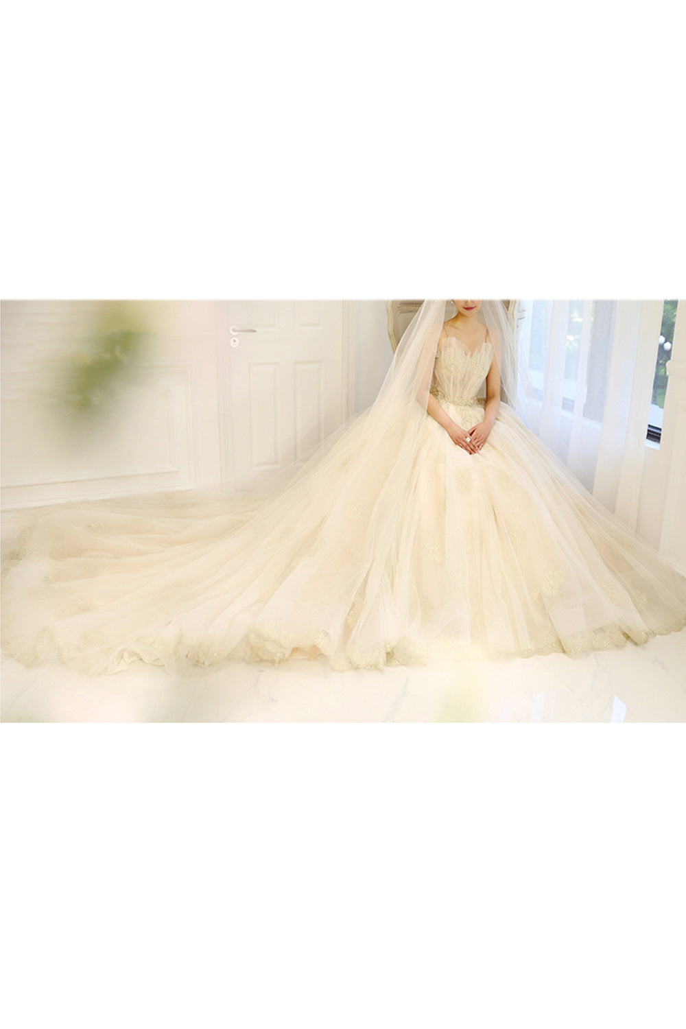 Women Strap Neck Thin Trendy Solid Pattern Wedding Dress
