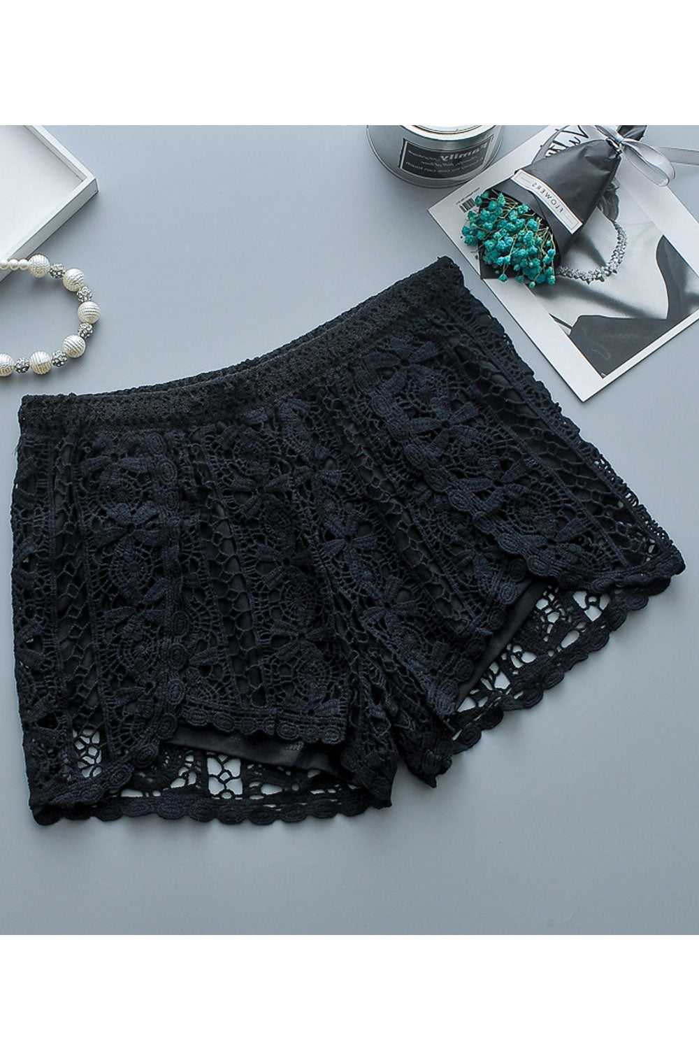 Women Lace Hollow Elastic Waist Summer Short