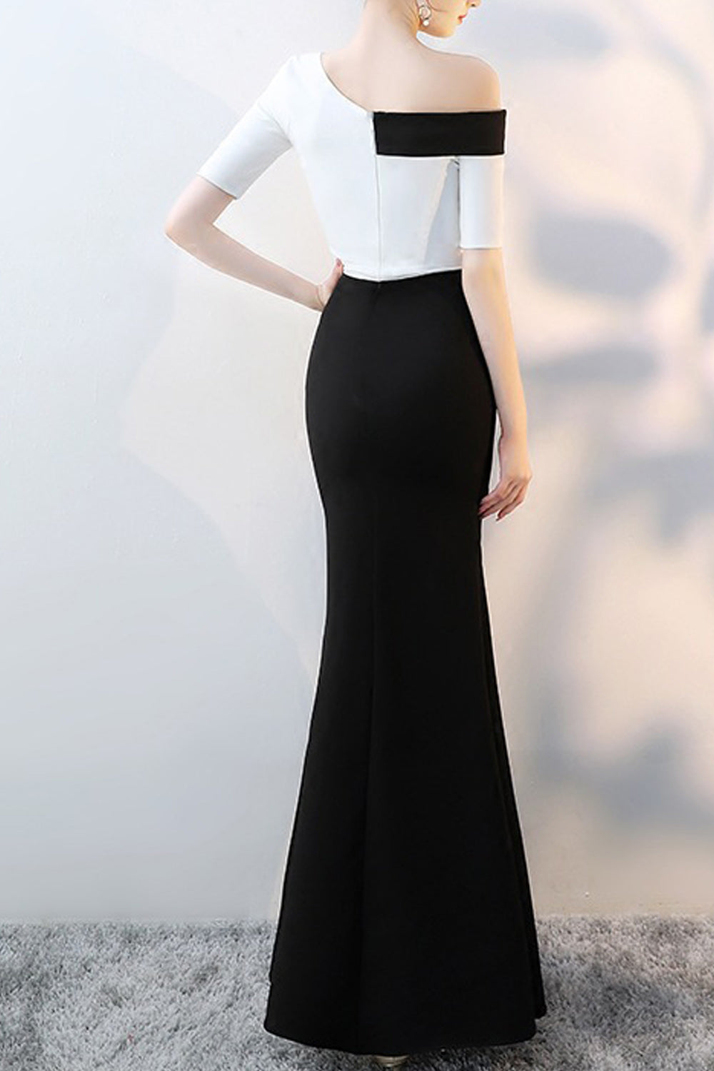 Women Slit Hem Fashionable One Shoulder Styled Evening Party Dress