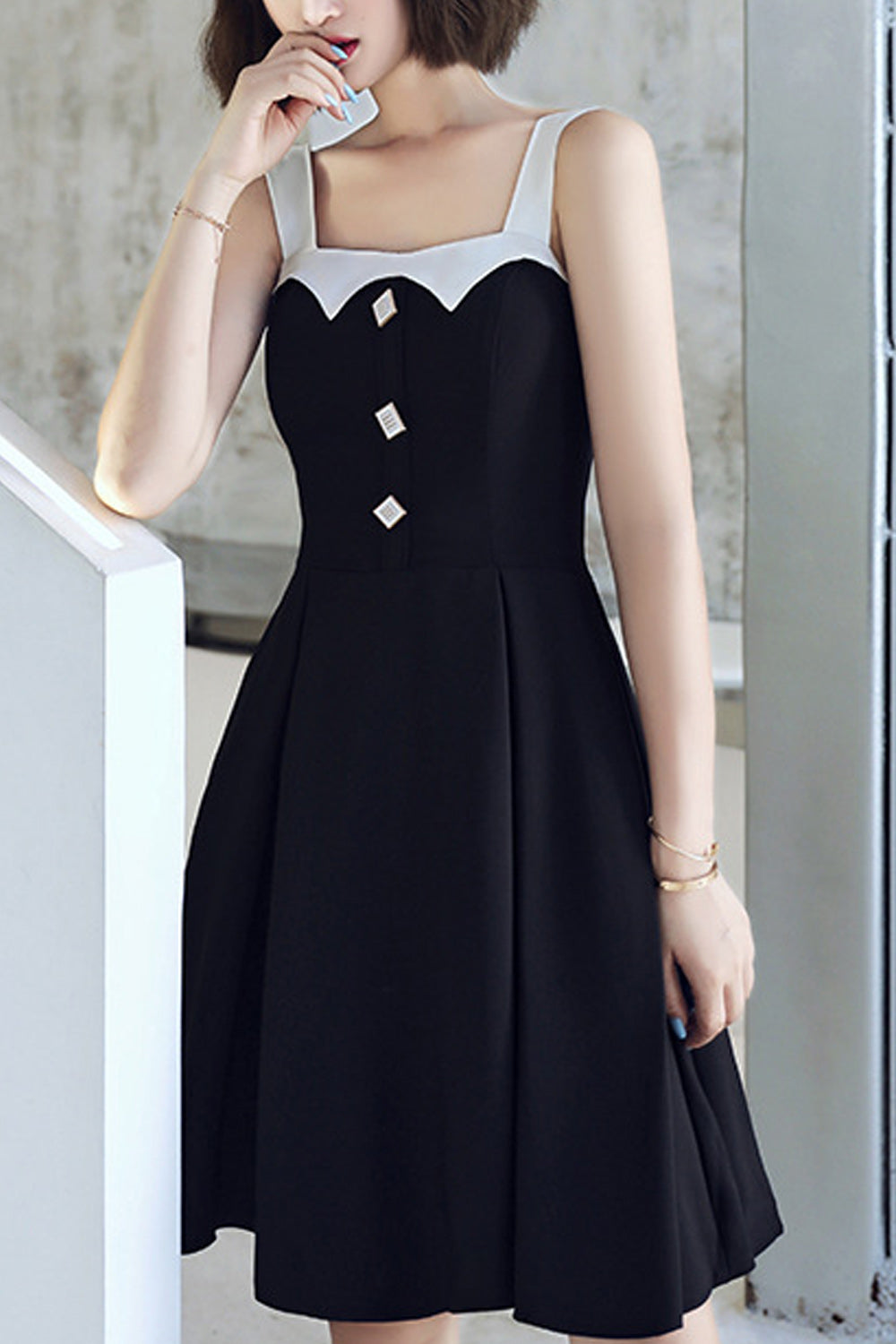 Women Small Zipper Closure Strap Neck Soft Easy Party Dress