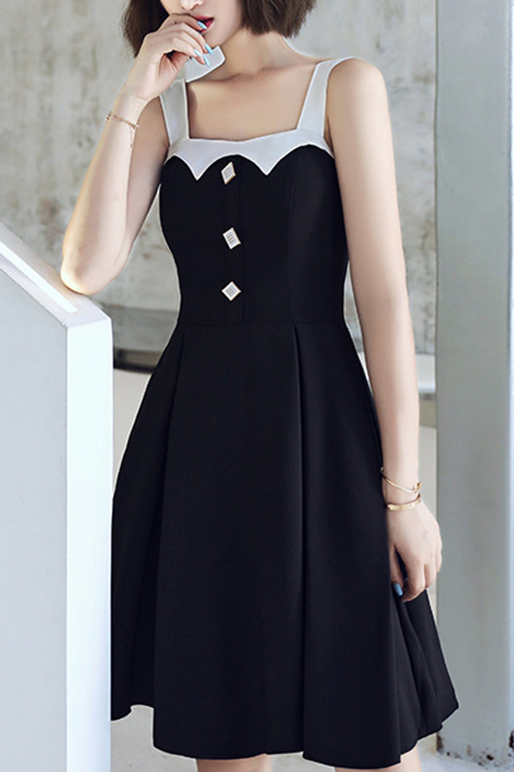 Women Small Zipper Closure Strap Neck Soft Easy Party Dress
