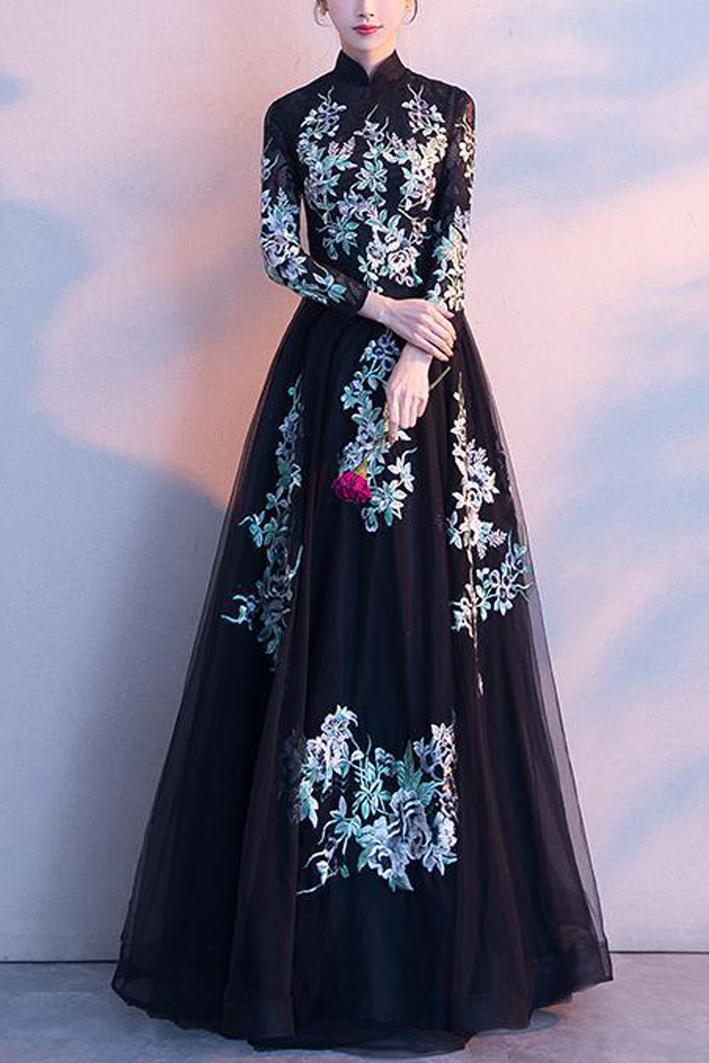 Women Half Sleeve Flower Embroidered Style Stand Collar Party Dress