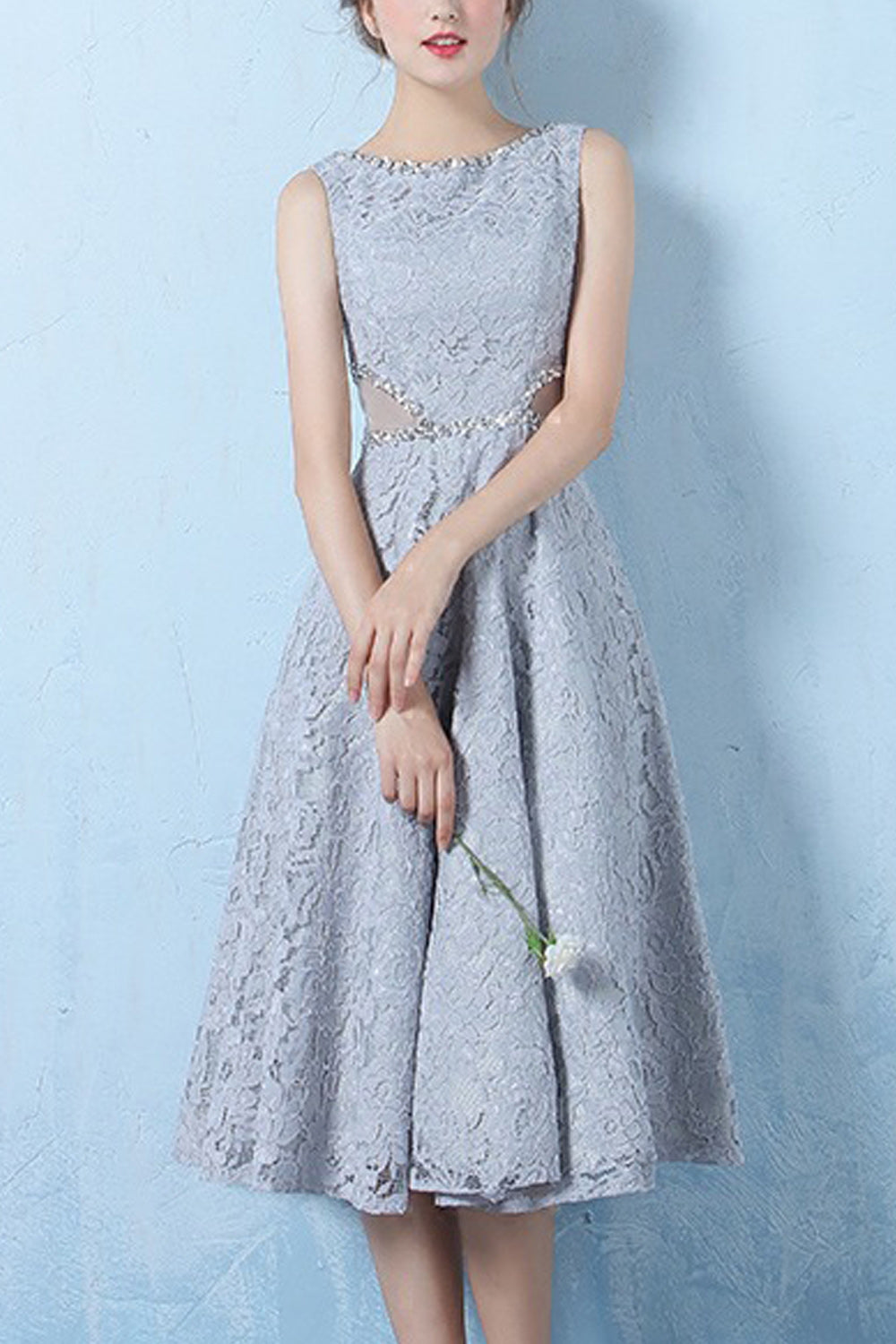 Women Beautiful Flower Embroidered Sleeveless Style Thin Evening Party Dress