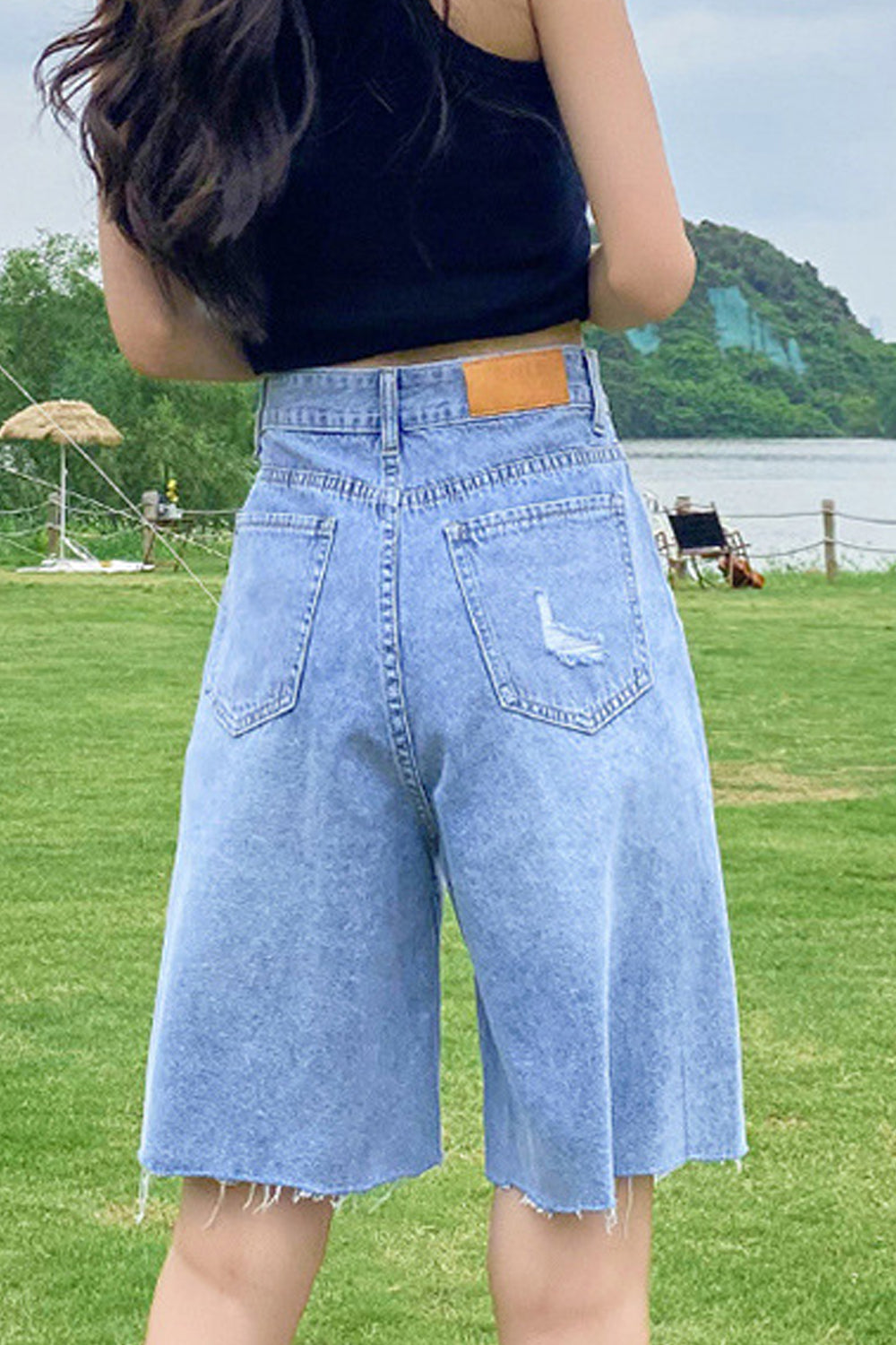 Women Loose Styled Restful Waist Easy Button Closure Pockets Styled Casual Denim Short