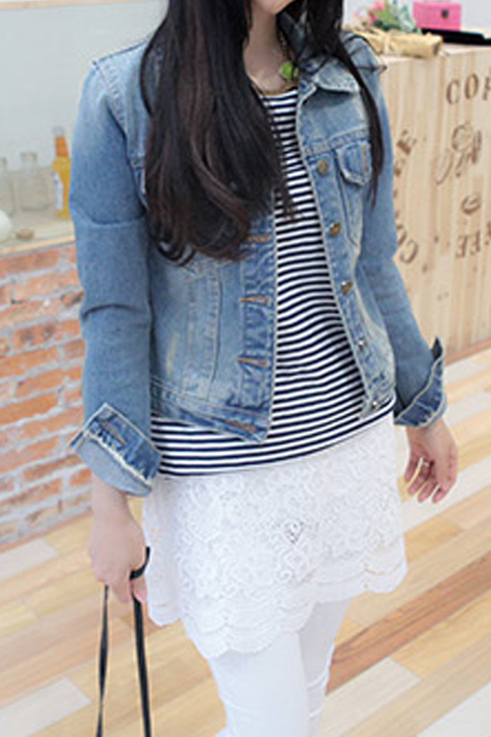 Women Button Down Convenient Modern Long Sleeve Fascinating Pocket Styling Denim Jacket