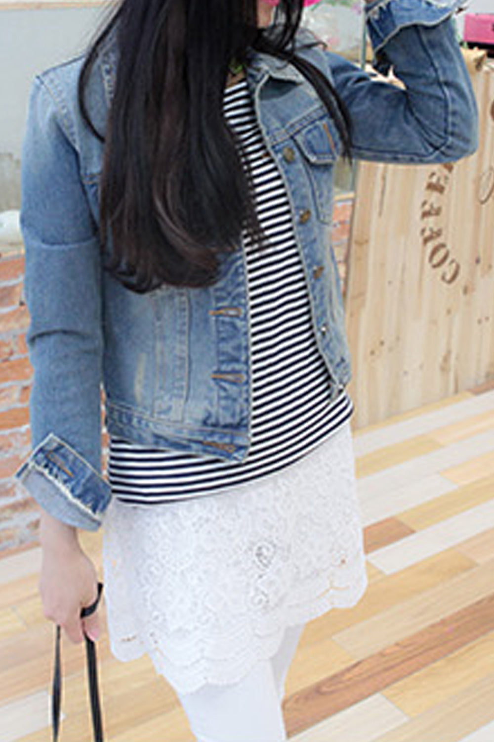 Women Button Down Convenient Modern Long Sleeve Fascinating Pocket Styling Denim Jacket