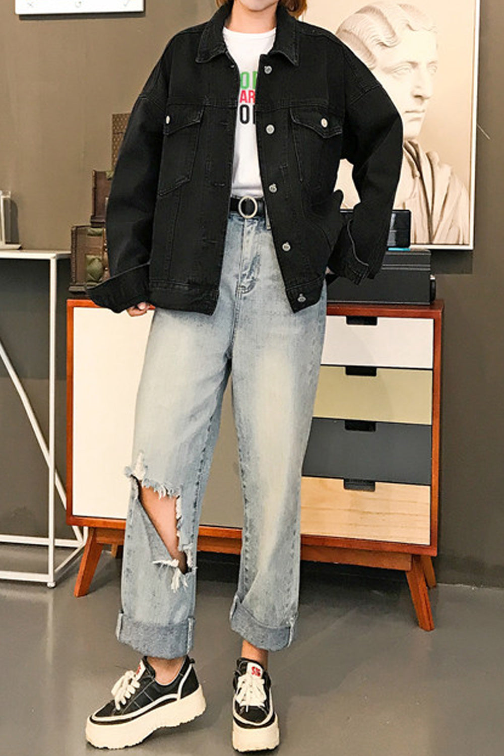 Women Superb Solid Colored Button Closure Long Sleeve Collar Neck Trendy Loose Denim Jacket