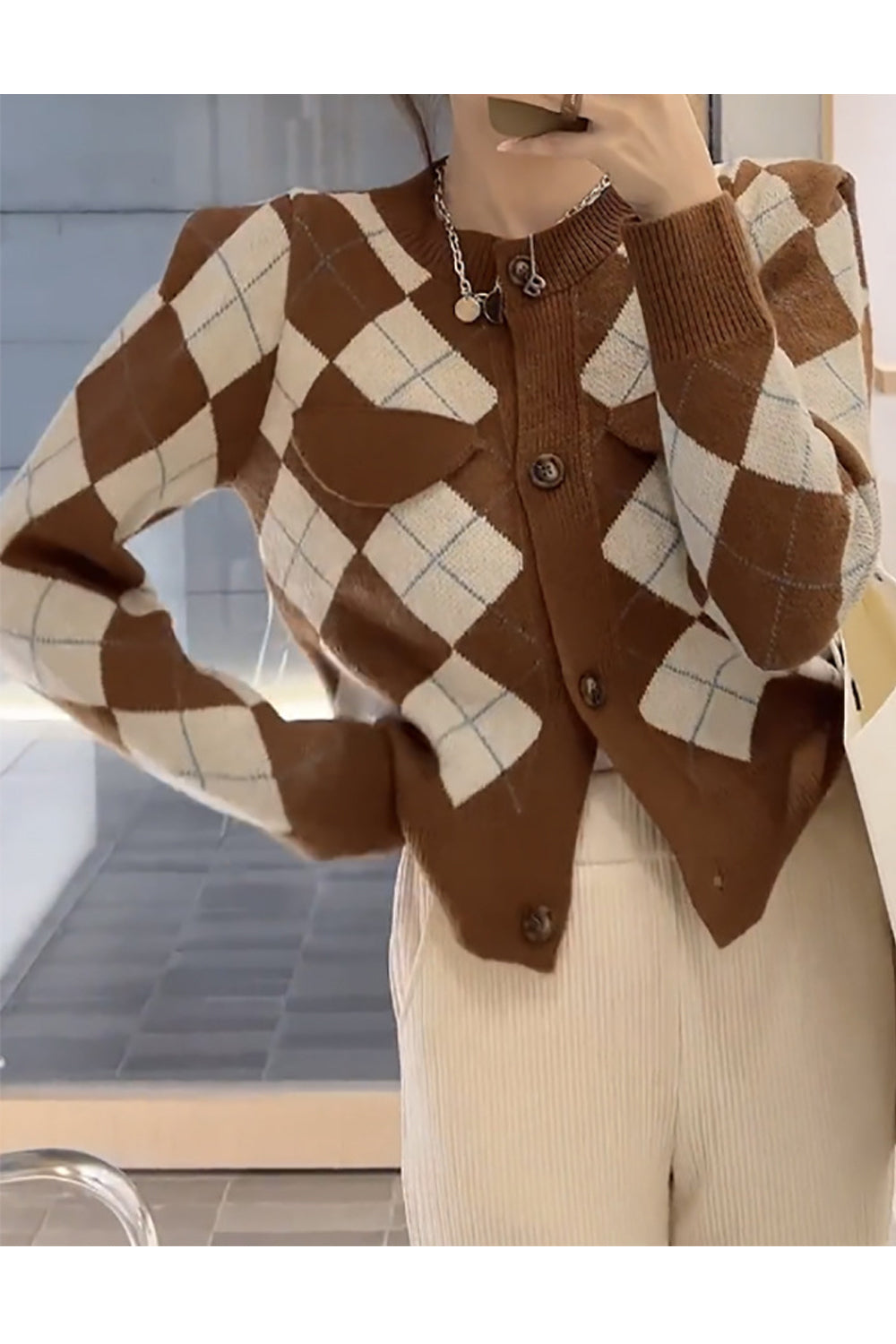 Women Awesome Plaid Pattern Thick Long Sleeve Easy Round Neck Button Closure Winter Cardigan
