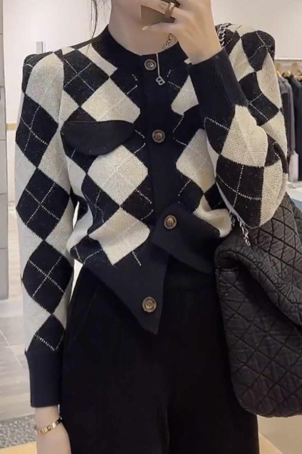 Women Awesome Plaid Pattern Thick Long Sleeve Easy Round Neck Button Closure Winter Cardigan