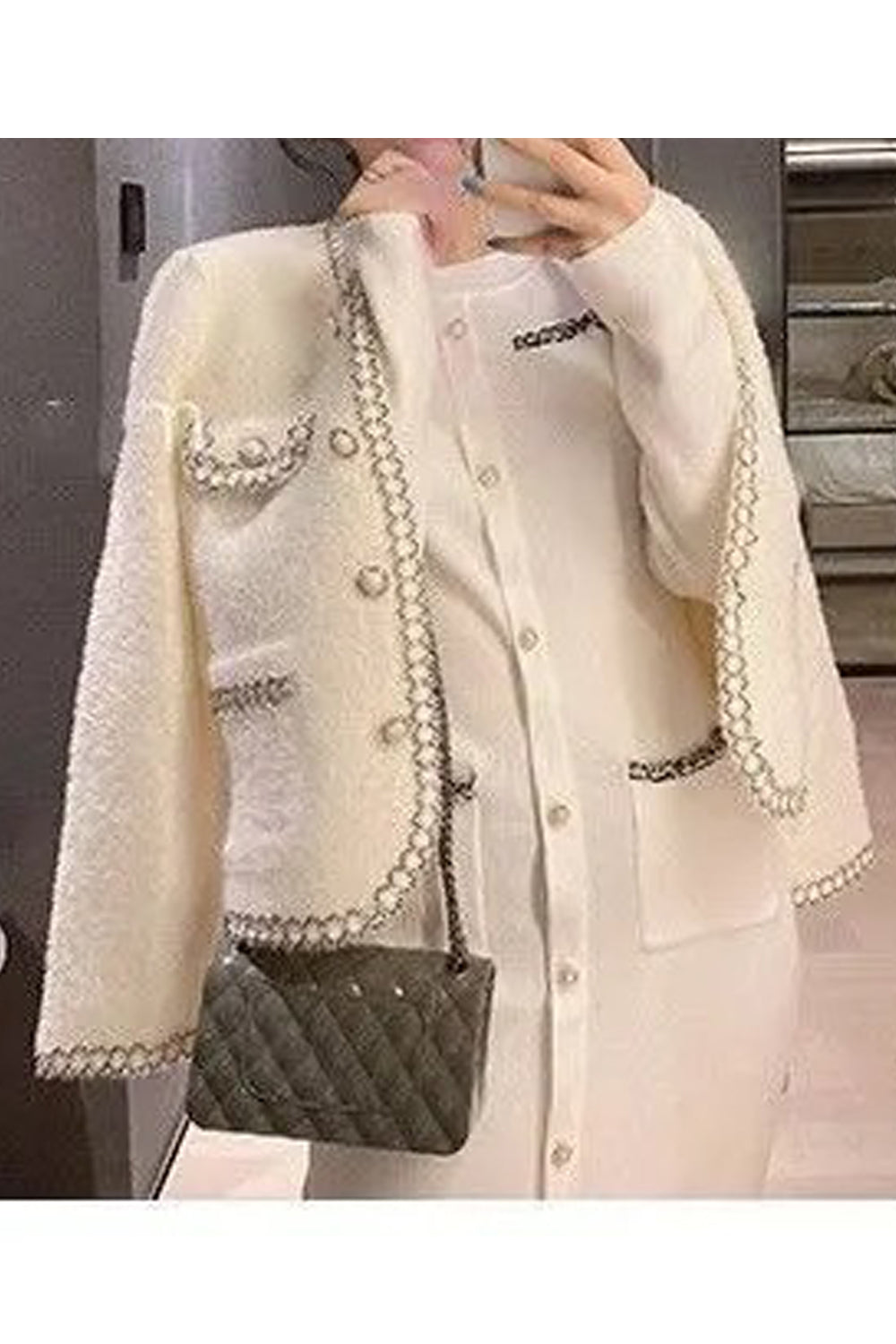 Women Stylish Solid Colored Flap Pockets Thick Long Sleeve Button Closure Casual Winter Cardigan