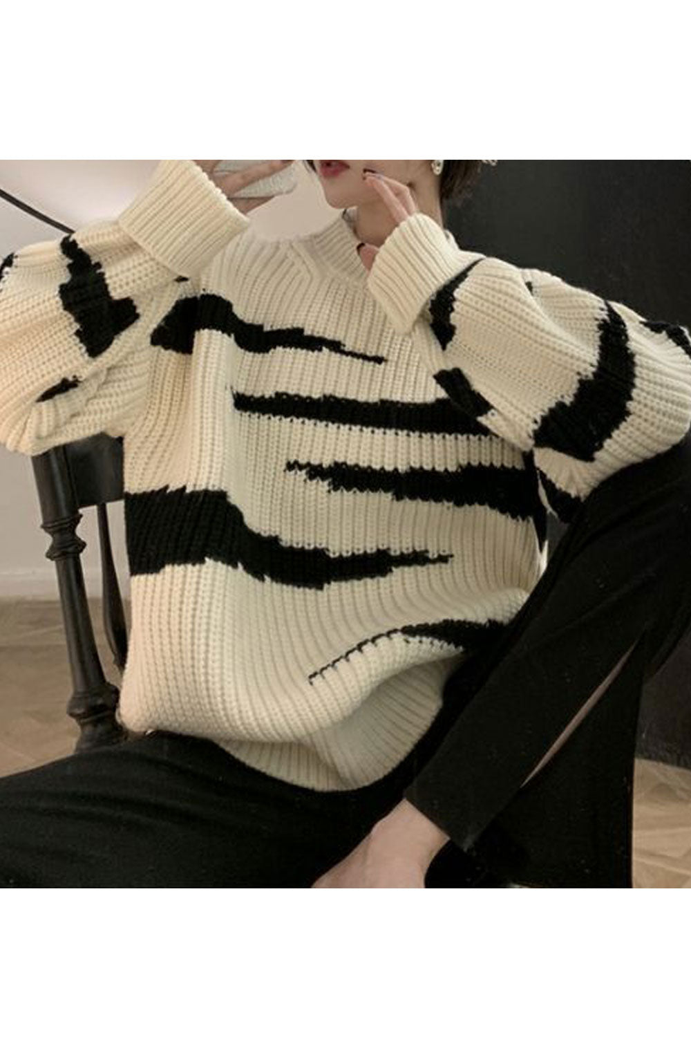 Women Thick & Warm Long Sleeve Trendy Striped Pattern Easy Round Neck Winter Casual Sweater