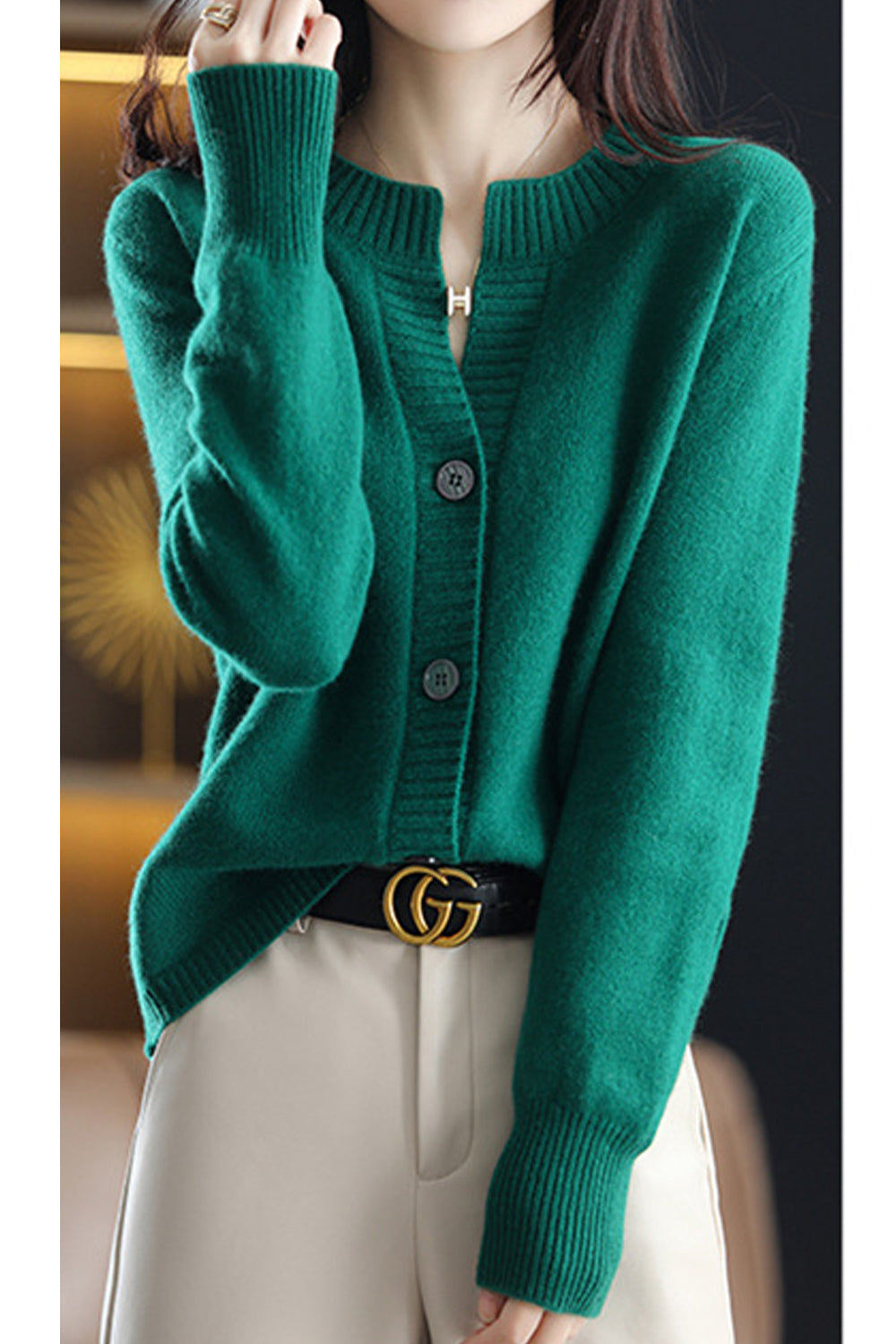 Women Cozy Button Closure Round Neck Solid Pattern Restful Long Sleeve Warm Winter Cardigan