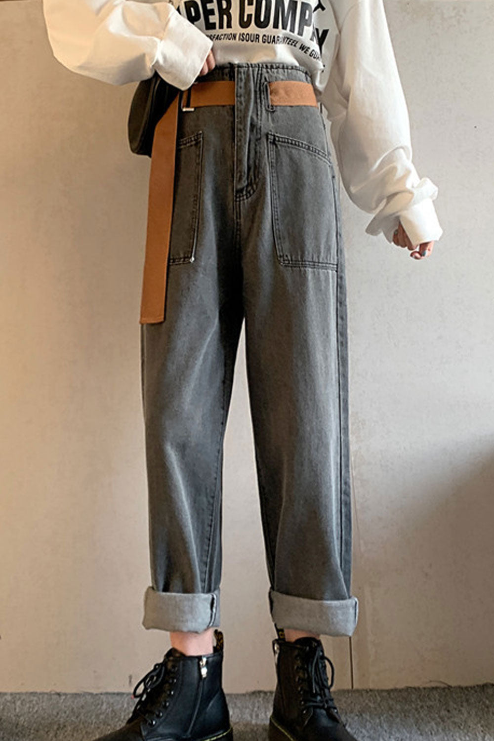 Women Sophisticated Solid Colored Relaxed Fit Belt High-Waist Thin & Comfortable Denim Jeans
