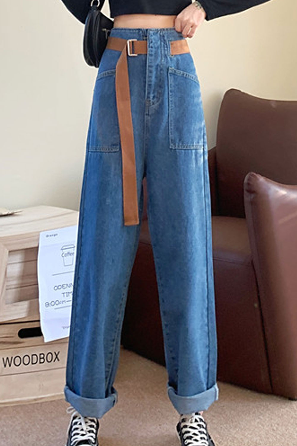 Women Sophisticated Solid Colored Relaxed Fit Belt High-Waist Thin & Comfortable Denim Jeans