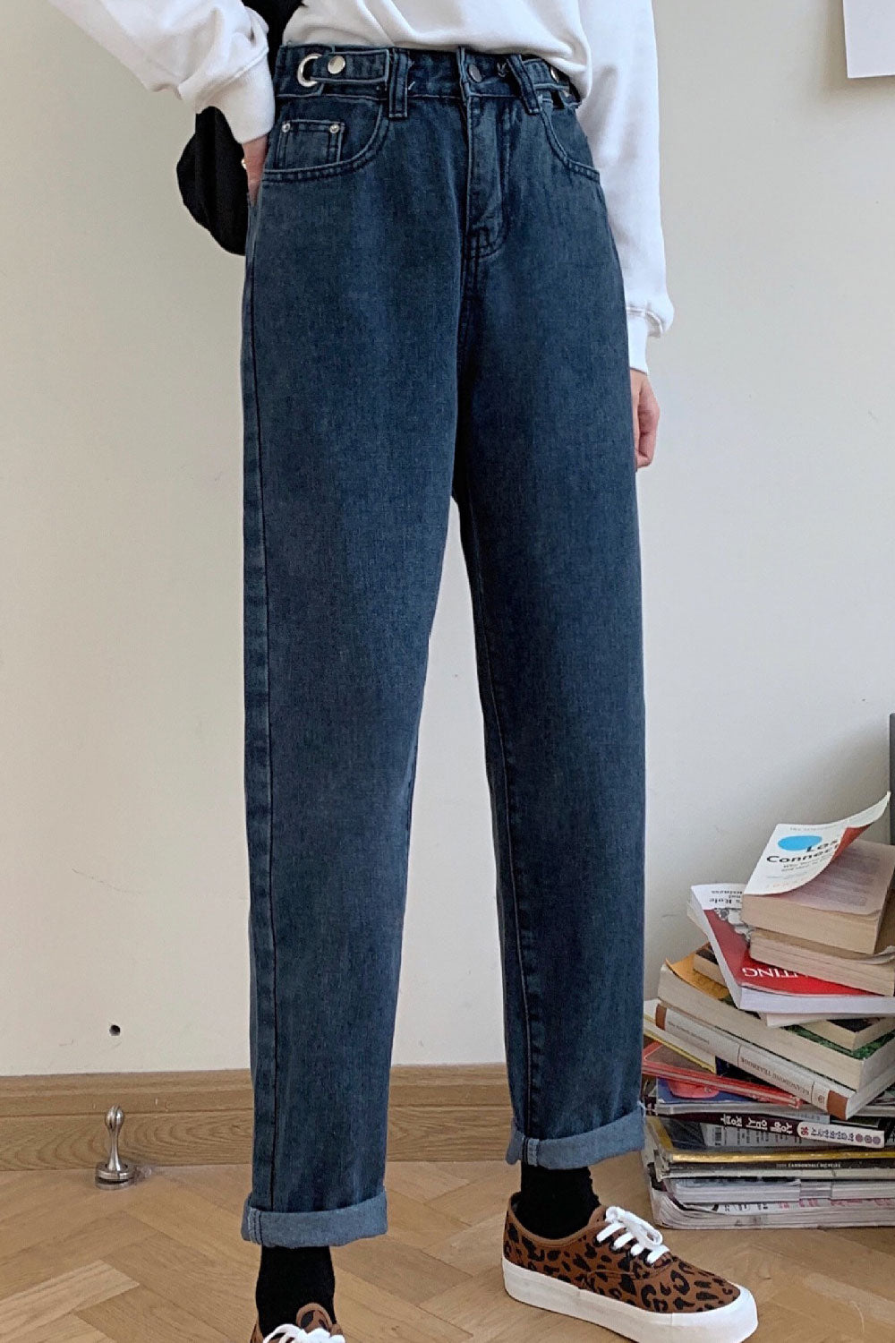 Women Beautiful Solid Colored Easy Button Closure High-Waist Winter Straight Fashion Denim Jeans