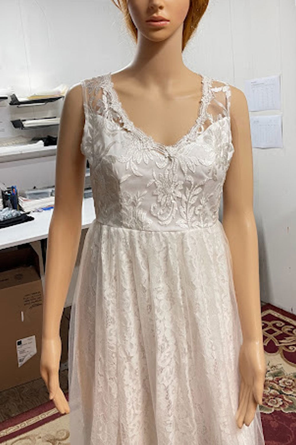 Women Attractive Lace Patterned Illusion Style V-Neck Sleeveless Mid Length A-Line Dress