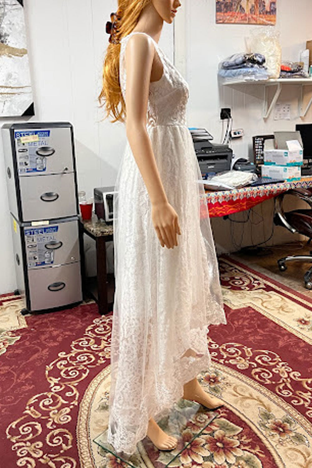 Women Attractive Lace Patterned Illusion Style V-Neck Sleeveless Mid Length A-Line Dress