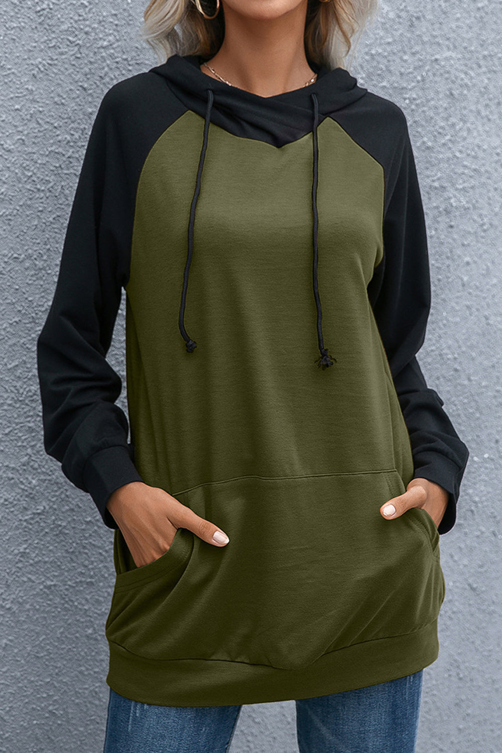 Women Superb Loose Fit Solid Pattern Comfy Kangaroo Pockets Winter Hoodie