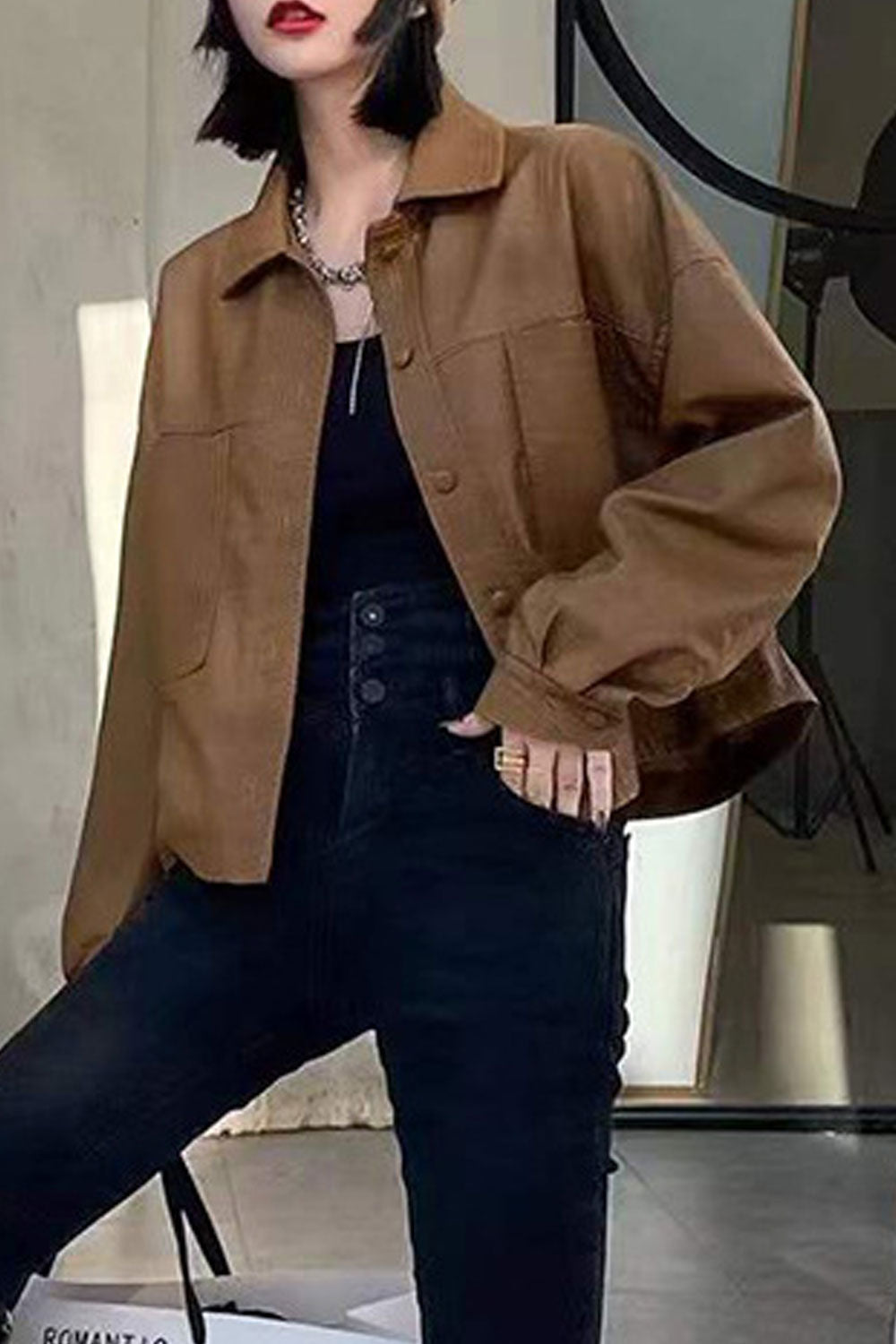 Women Stylish Collar Neck Buttoned Cuff Patch Pocket & Zip fastener Loose Snug Winter Leather Jacket