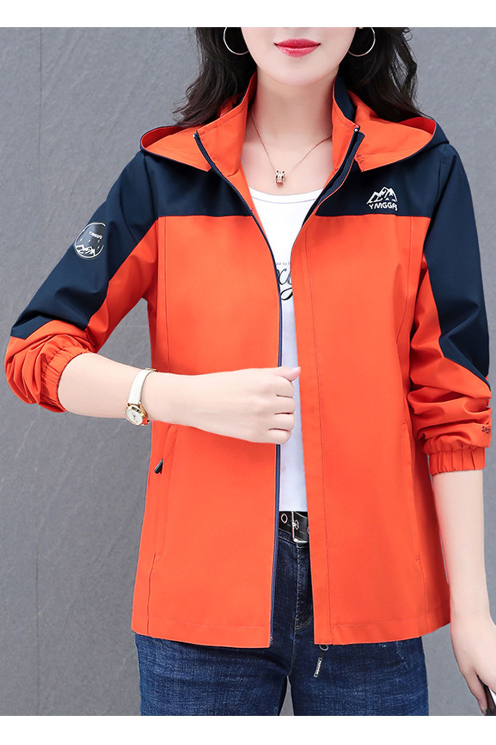 Women Alluring Hooded Neck Ribbed Cuff & Slash Pocket With Zippered Casual Winter Jacket
