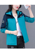 Women Alluring Hooded Neck Ribbed Cuff & Slash Pocket With Zippered Casual Winter Jacket