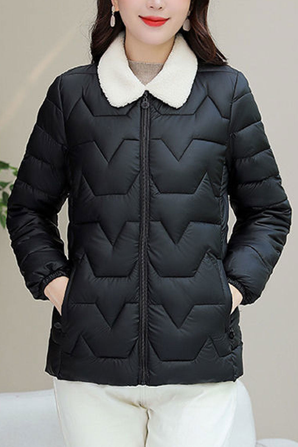 Women Enthralling Contrast Collar Neck Stretchable Cuff Front Zipp Fastener & Side Zipp Pocket Zigzag Baffle Style Soft Winter P