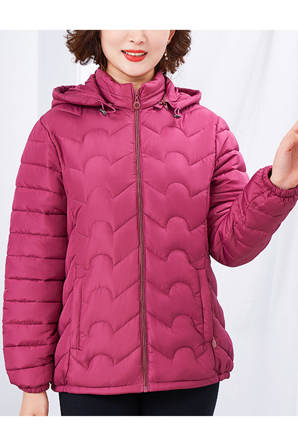 Women Geometric Baffle Style Hooded Neck Stretchable Cuff Side Pocket & Front Easy Zip Fastener Slim Soft Winter Padded Jacket