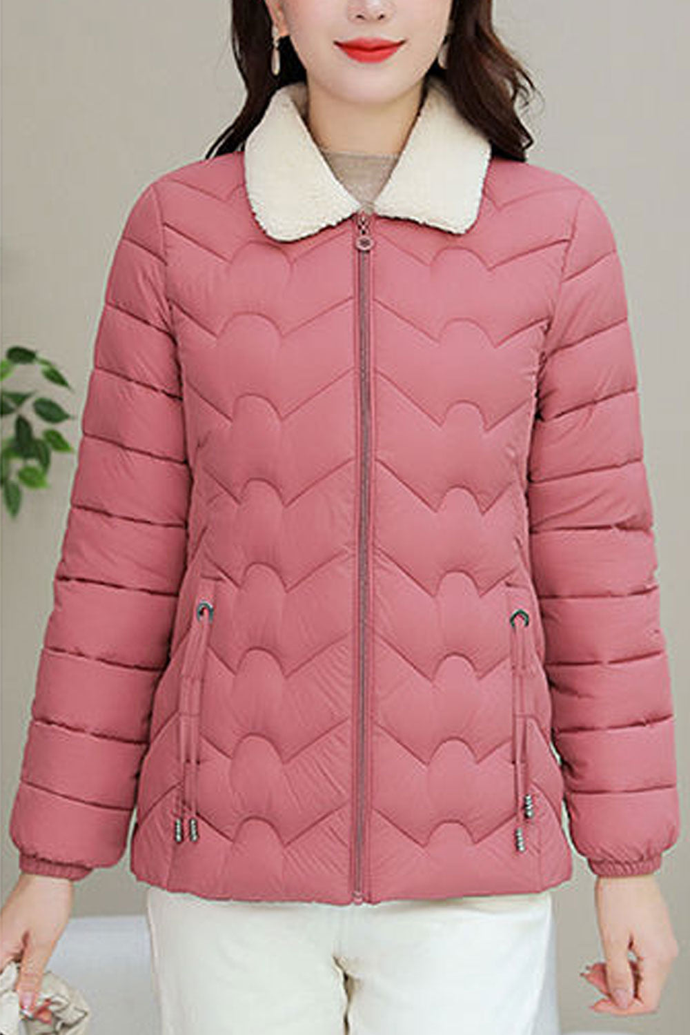 Women Charming Baffle Styled Jacket Contrast Collar Neck Stretchable Cuff Drawstring Pocket & Front Zip Fastener Soft Winter Pad