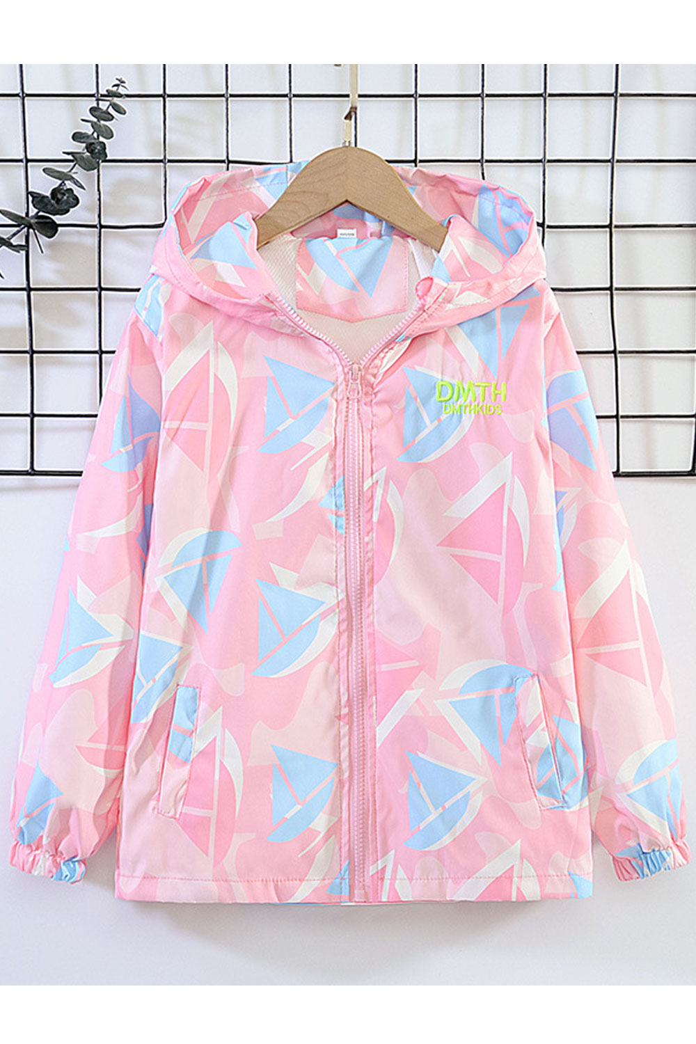 Kid Girl Symmetric Shape Printed Hooded Neck Front Zippered & Ribbed Cuff Winter Jacket.