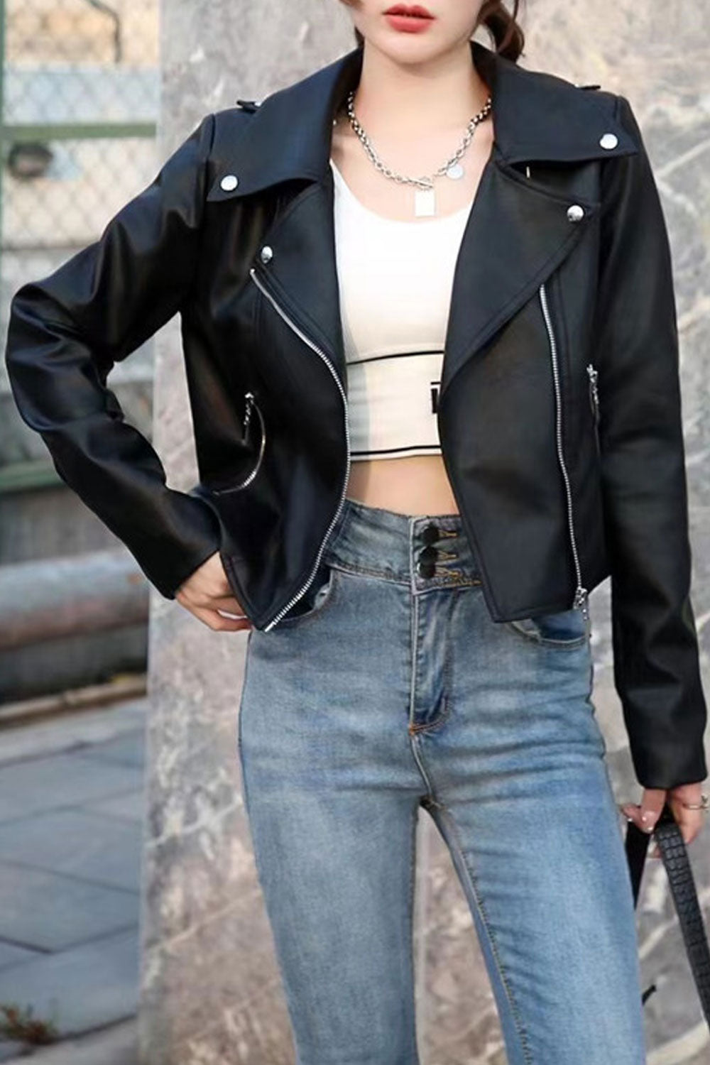 Women Fashionable Solid Pattern Zip Closure Long Sleeve Awesome Winter Leather Jacket