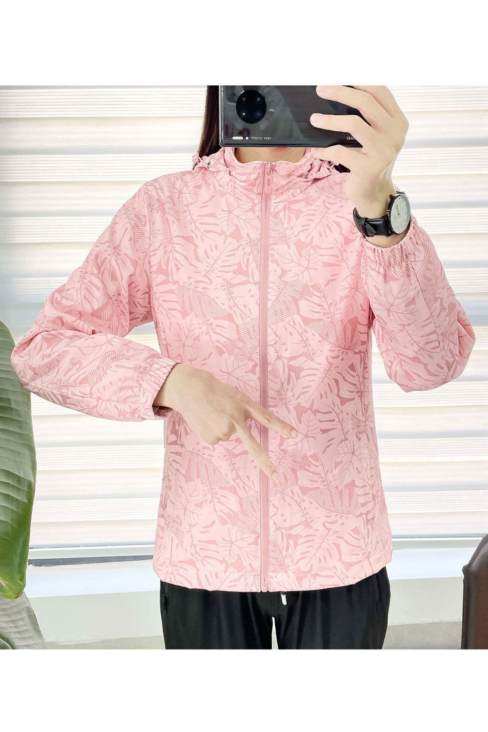 Women Camouflage Patterned Stand Collar Neck Comfy Stretchable Cuff Easy Front Zippered Closure Winter Casual Jacket