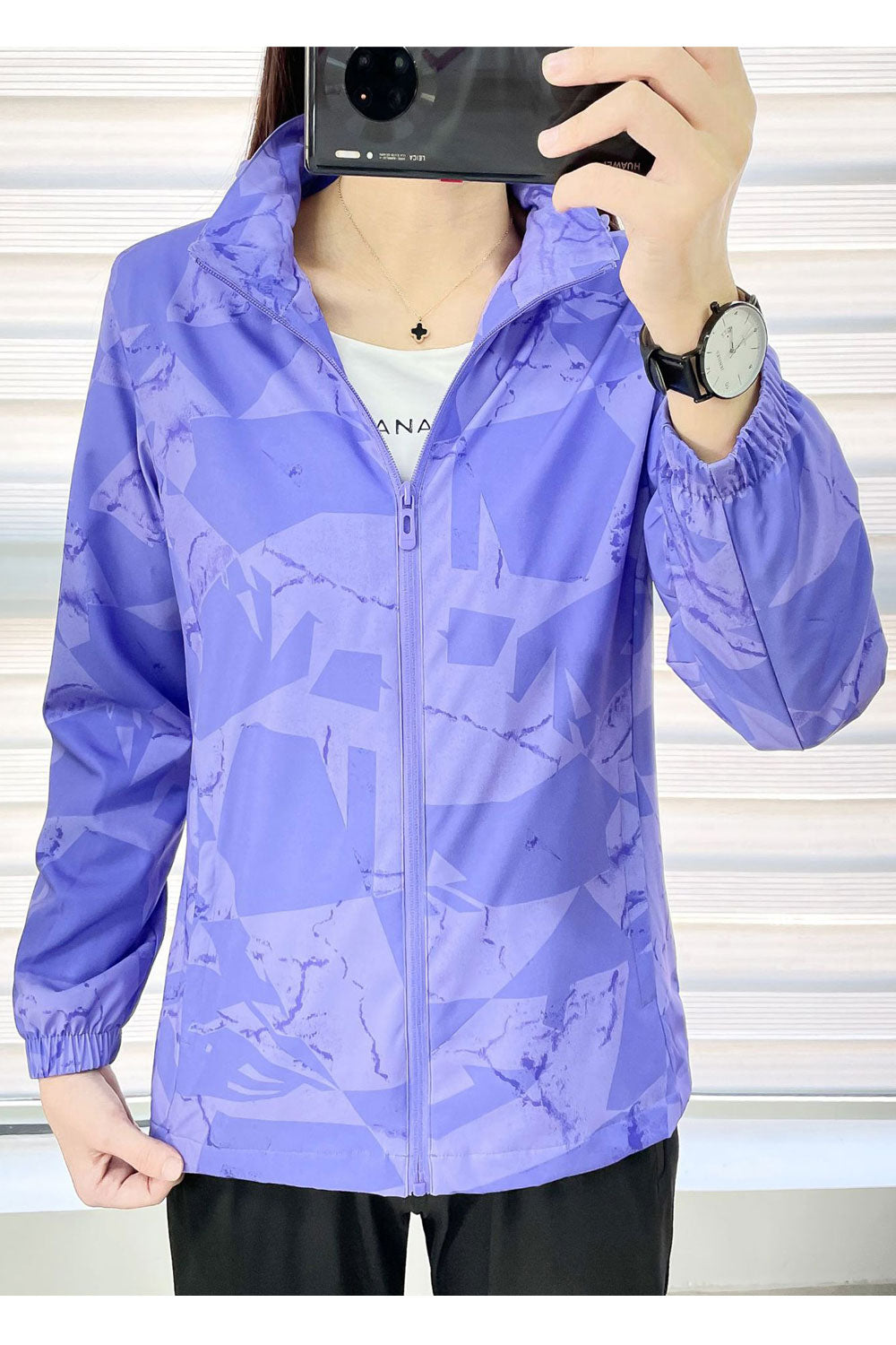 Women Camouflage Patterned Stand Collar Neck Comfy Stretchable Cuff Easy Front Zippered Closure Winter Casual Jacket