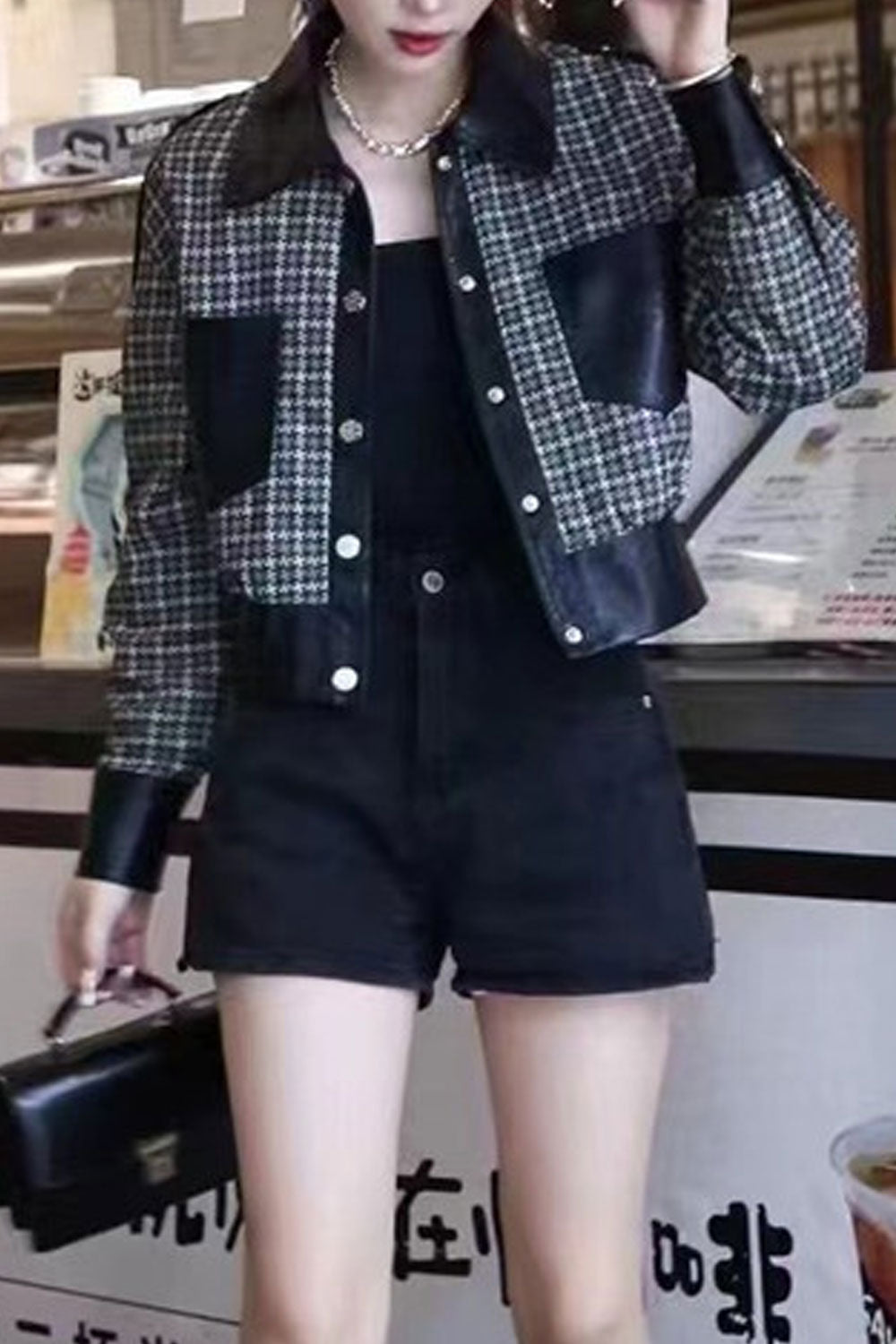 Women Attractive Lattice Patterned Contrast Collar Front Patch Pocket & Buttoned Cuff Buttoned Fastener Short Warm Winter Leathe