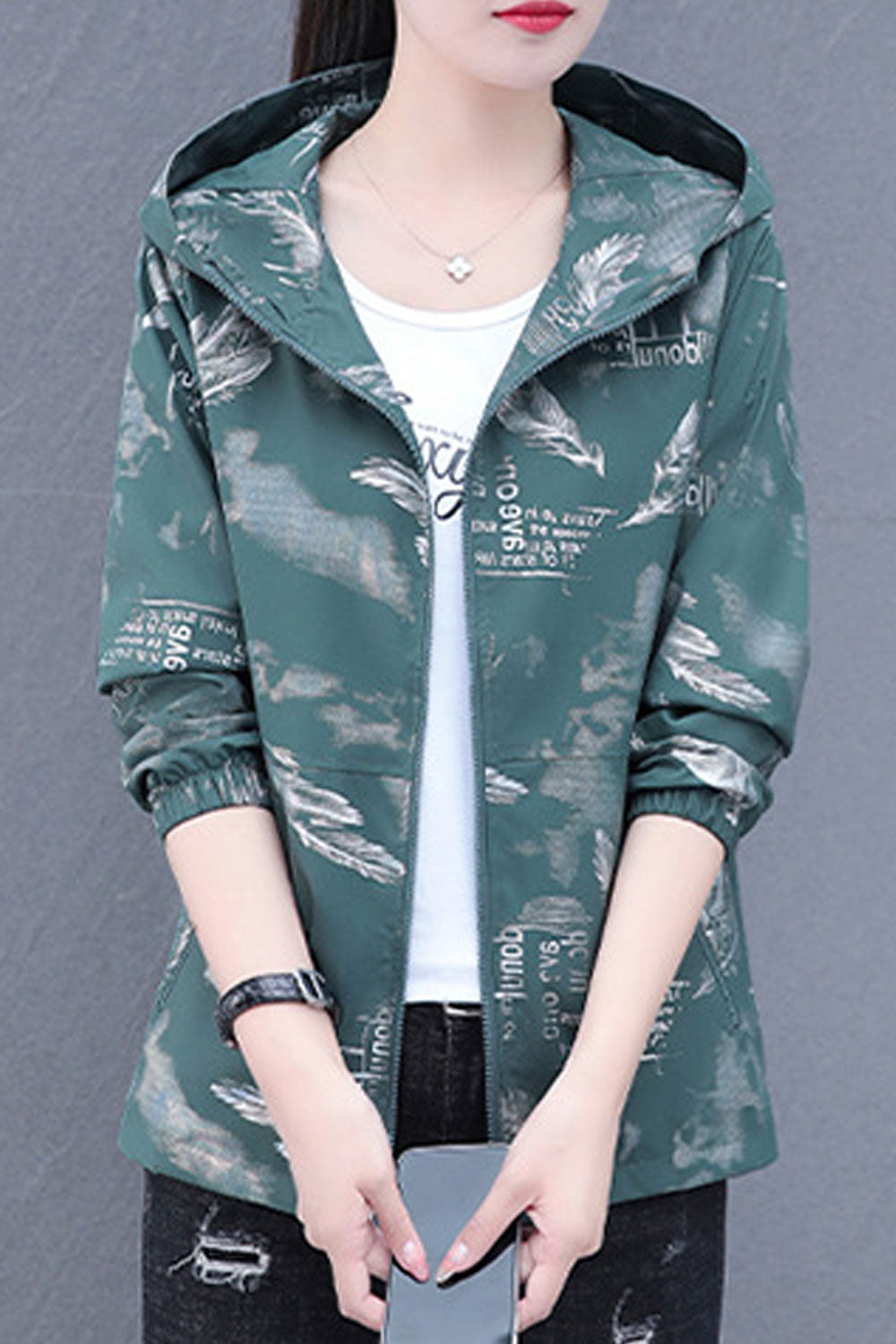 Women Feather Printed Hooded Neck Stretchable Cuff Side Zip Pocket & Front Easy Zip Fastener Smooth Winter Casual Jacket