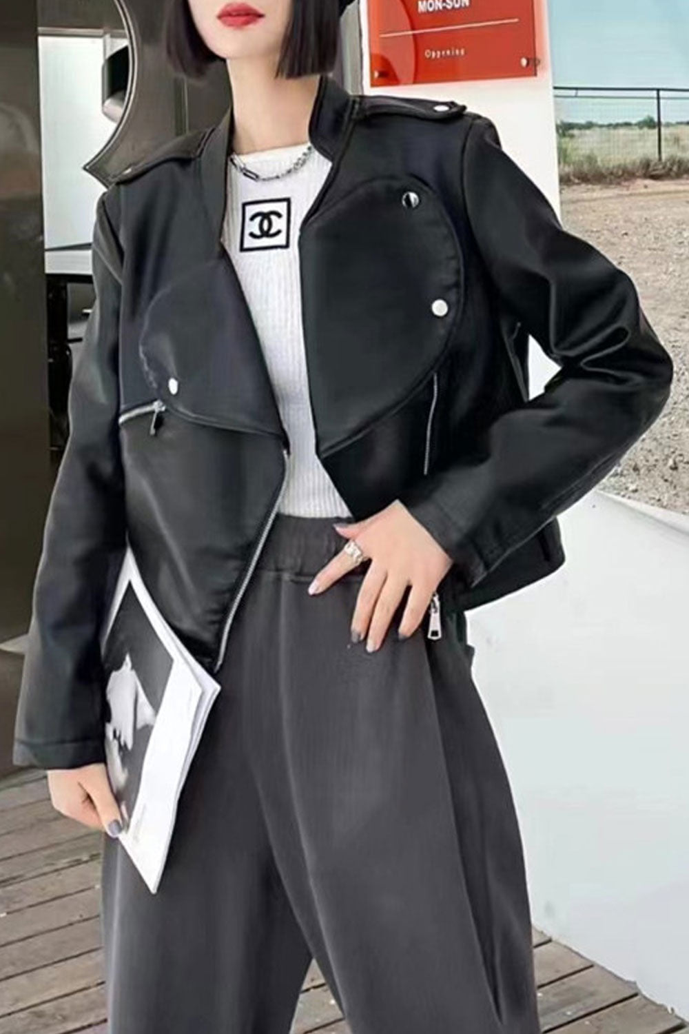 Women Different Style Lapel Collar Cross Zip Fastener Easy Long Sleeves Moveable Zippered Pocket Short Loose Winter Leather Jack