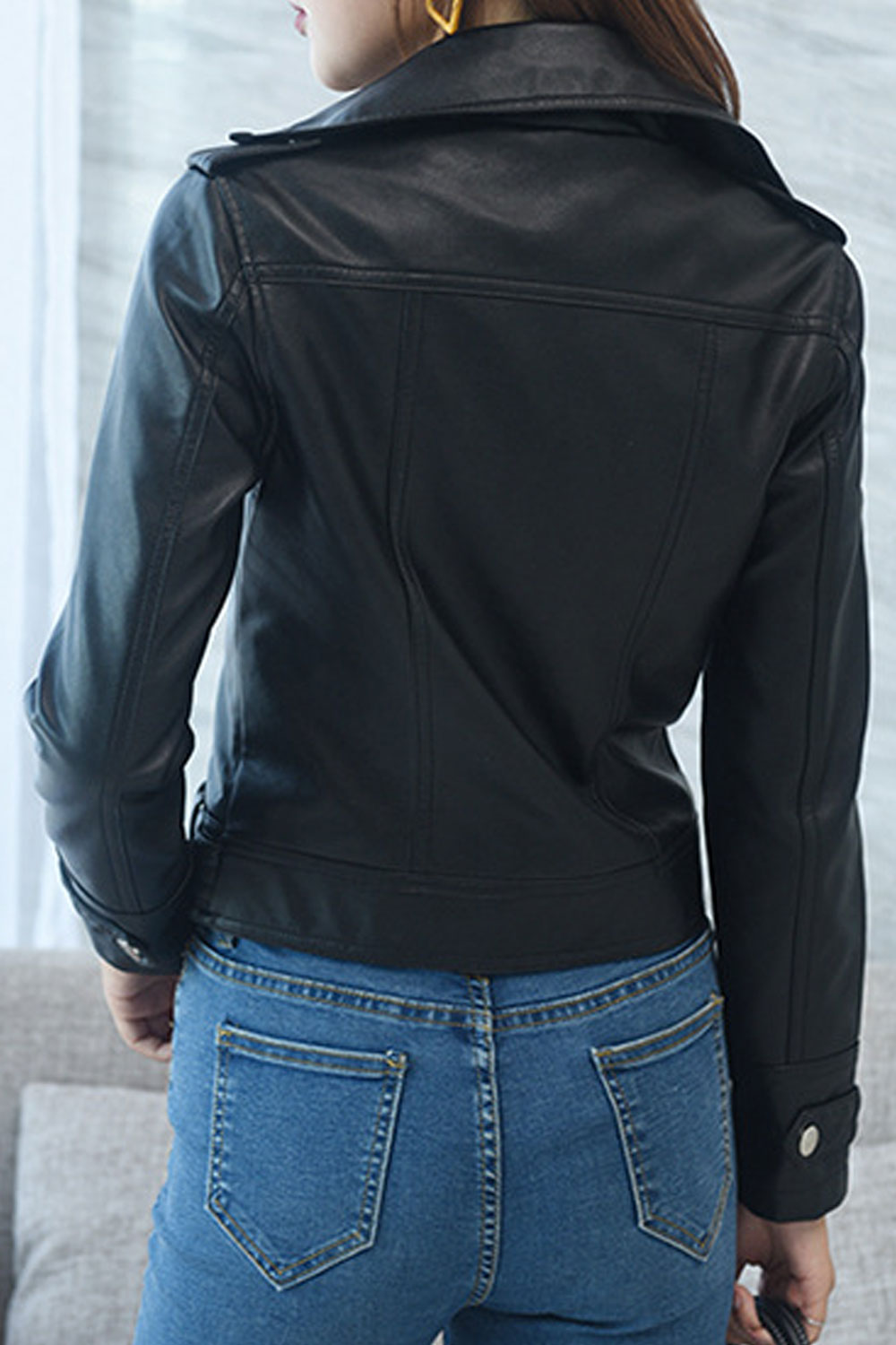Women Enthralling Lapel Collar Neck Side Zippered Pocket & Easy Cross Zipper Fastener Cozy Winter Leather Jacket