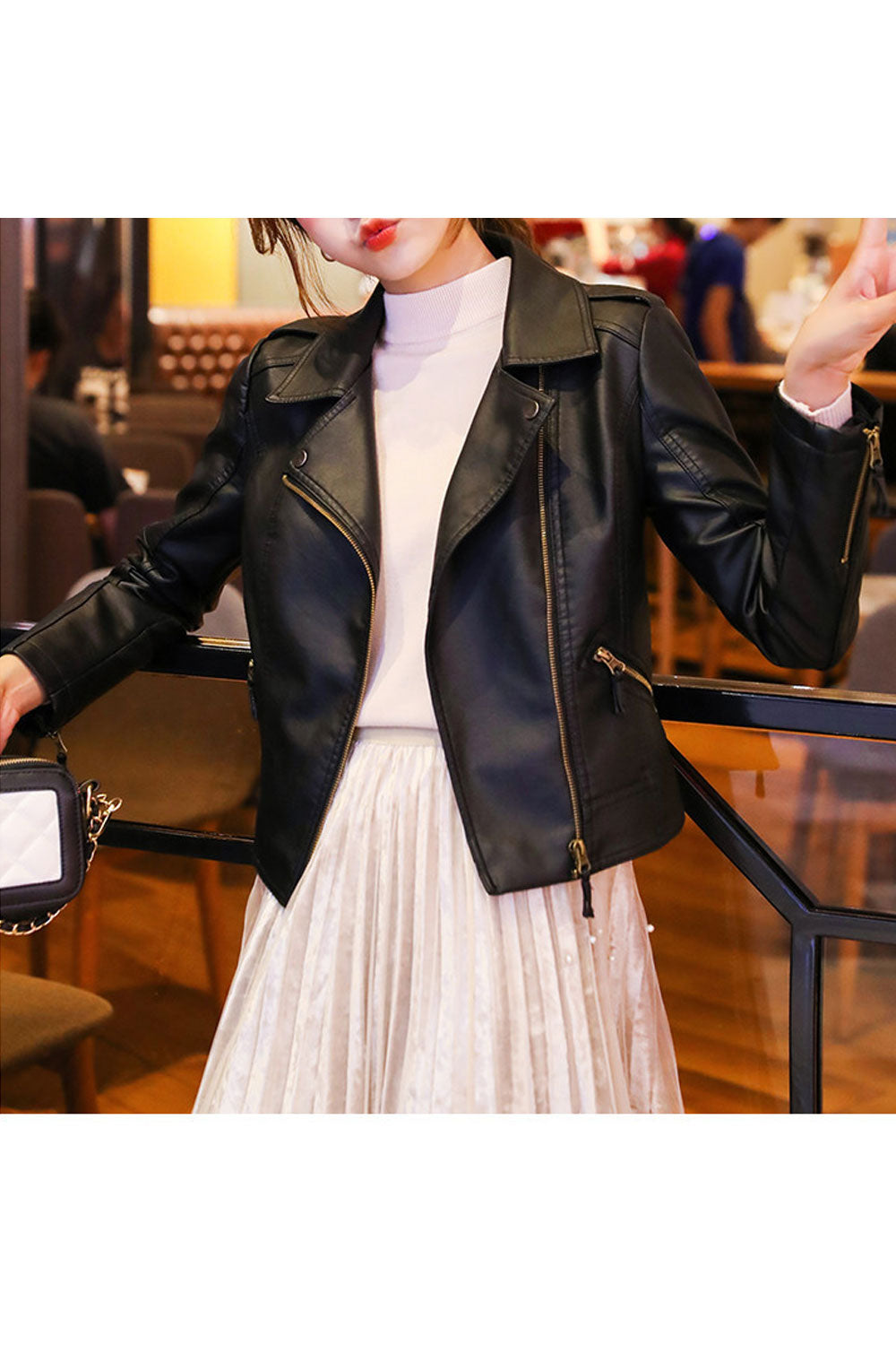 Women Ravishing Lapel Collar Neck Long Sleeve & Side Zippered Pocket & Front Zip Fastener Exciting Winter Leather Jacket