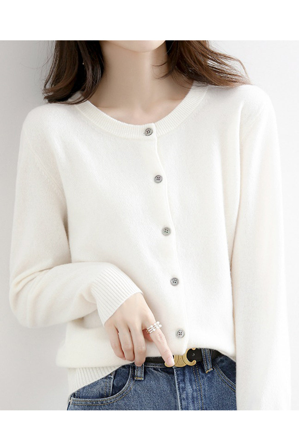 Women Casual Wear Round Neck Button Closure Regular Fit Solid Pattern Knitted Winter Warm Cardigan
