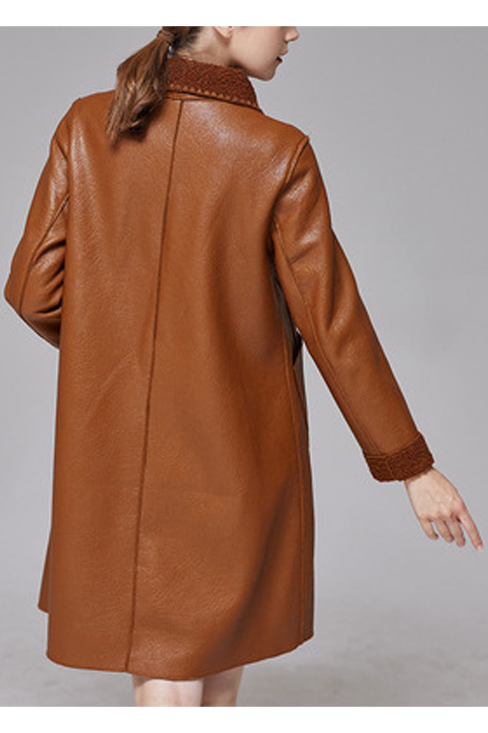 Women Latest Stylish Relax able Material Collar Neck Looses Long Sleeves & Patch Pocket Buttoned Fastener Warm Winter Leather Tr