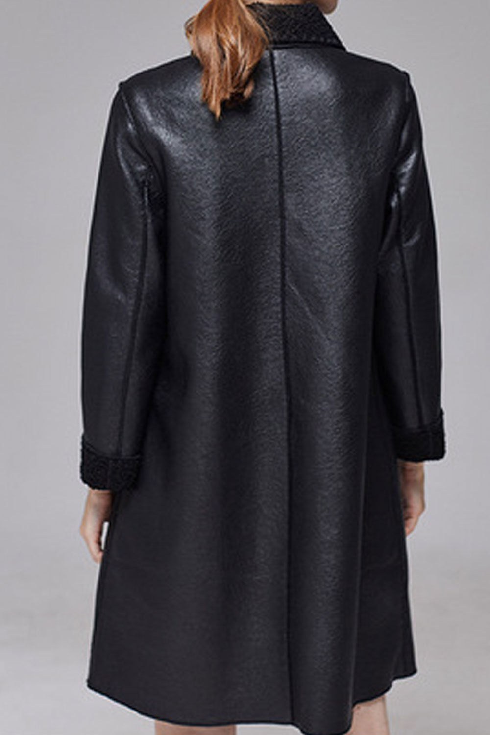 Women Latest Stylish Relax able Material Collar Neck Looses Long Sleeves & Patch Pocket Buttoned Fastener Warm Winter Leather Tr