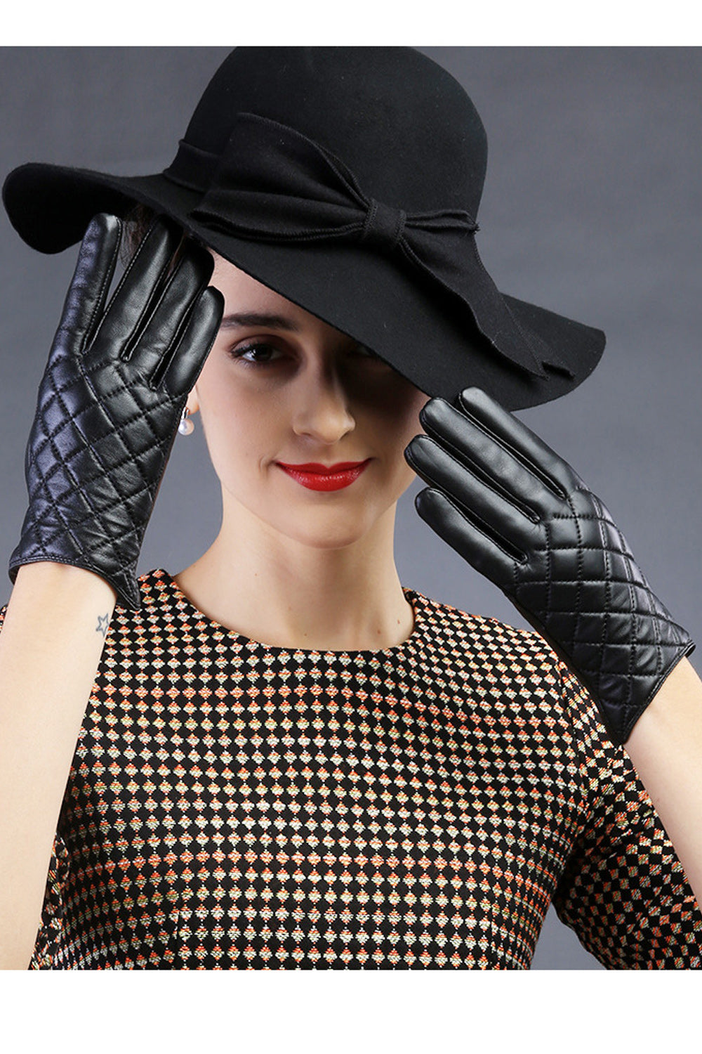 Women Comfortable Coldproof Lattice Pattern Leather Gloves