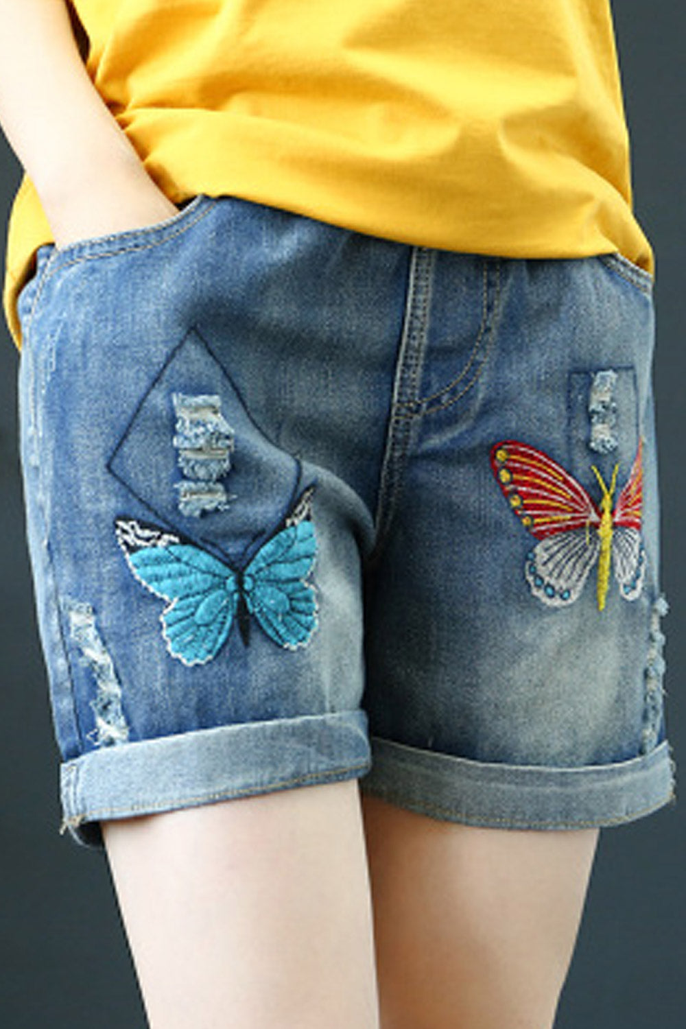 Women Fashionable Frayed Casual Loose Embroidered Denim Short