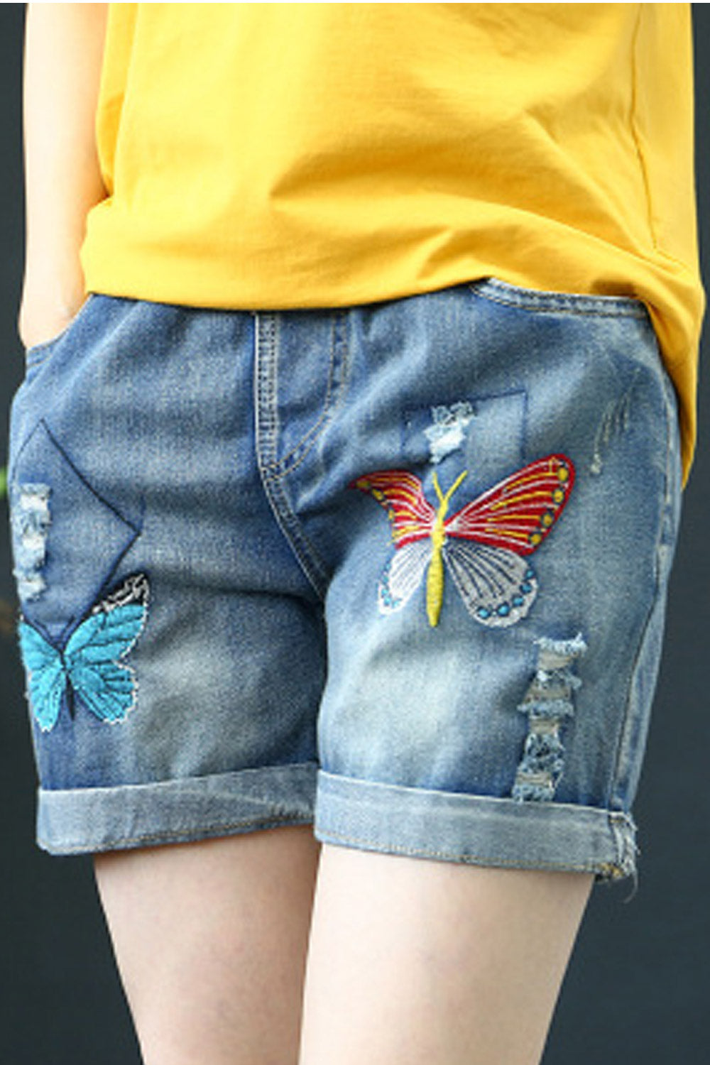 Women Fashionable Frayed Casual Loose Embroidered Denim Short