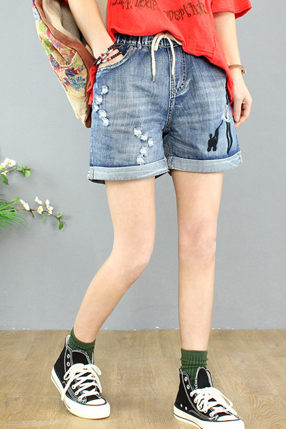 Women Fascinating Embroidery Pattern Comfortable Summer Denim Short
