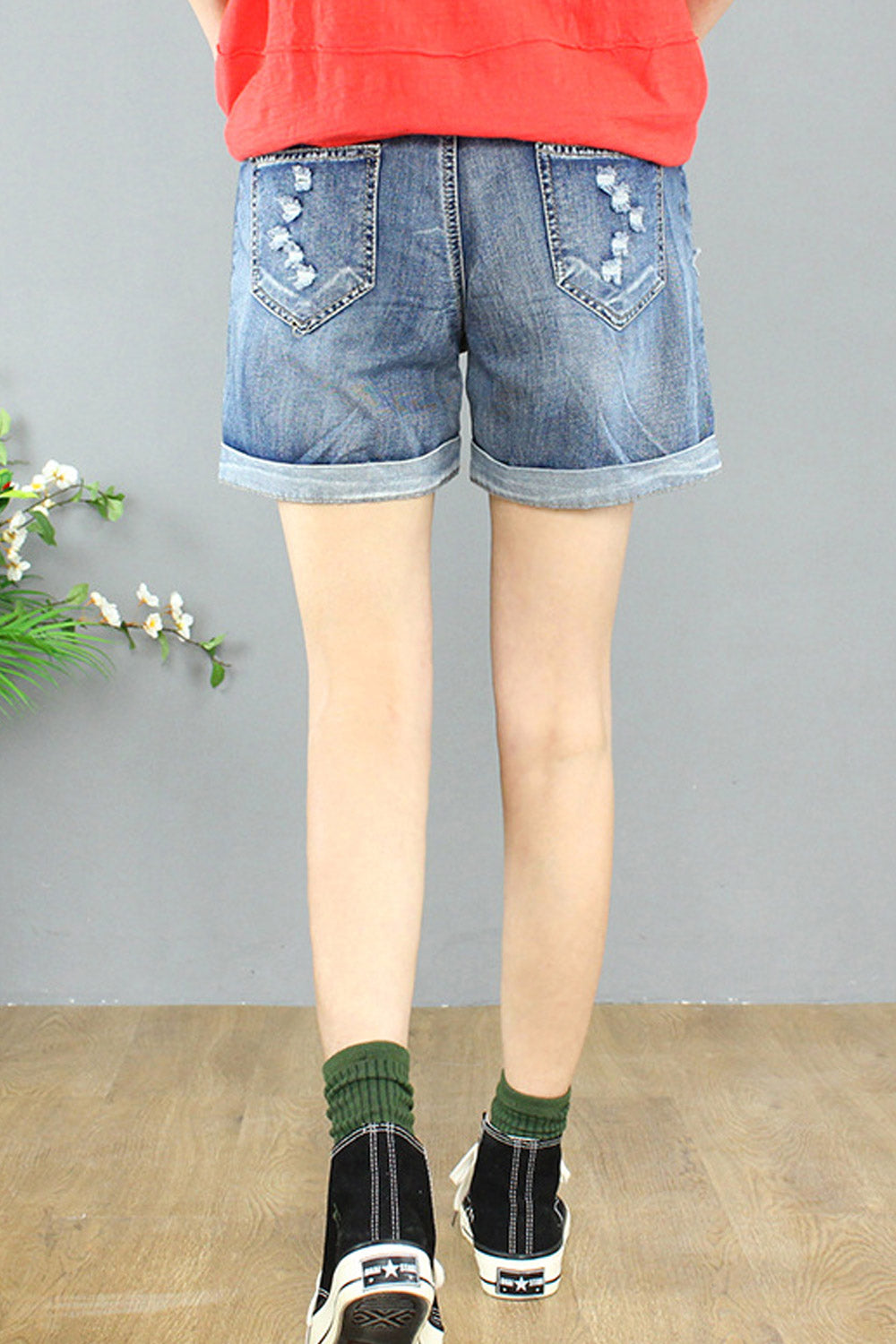 Women Fascinating Embroidery Pattern Comfortable Summer Denim Short