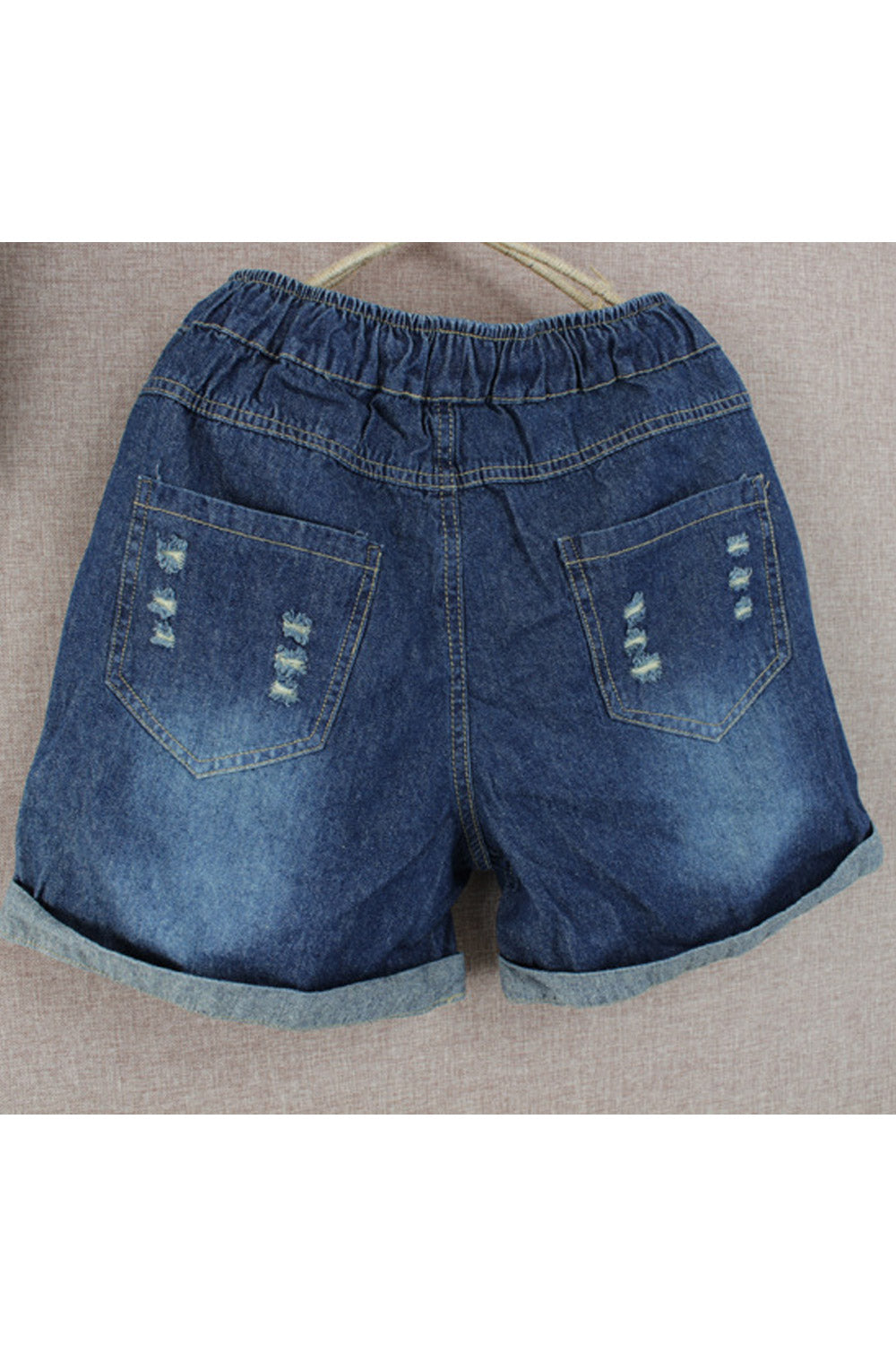 Women Pocket Styled Patch Attached Elastic Waist Denim Short