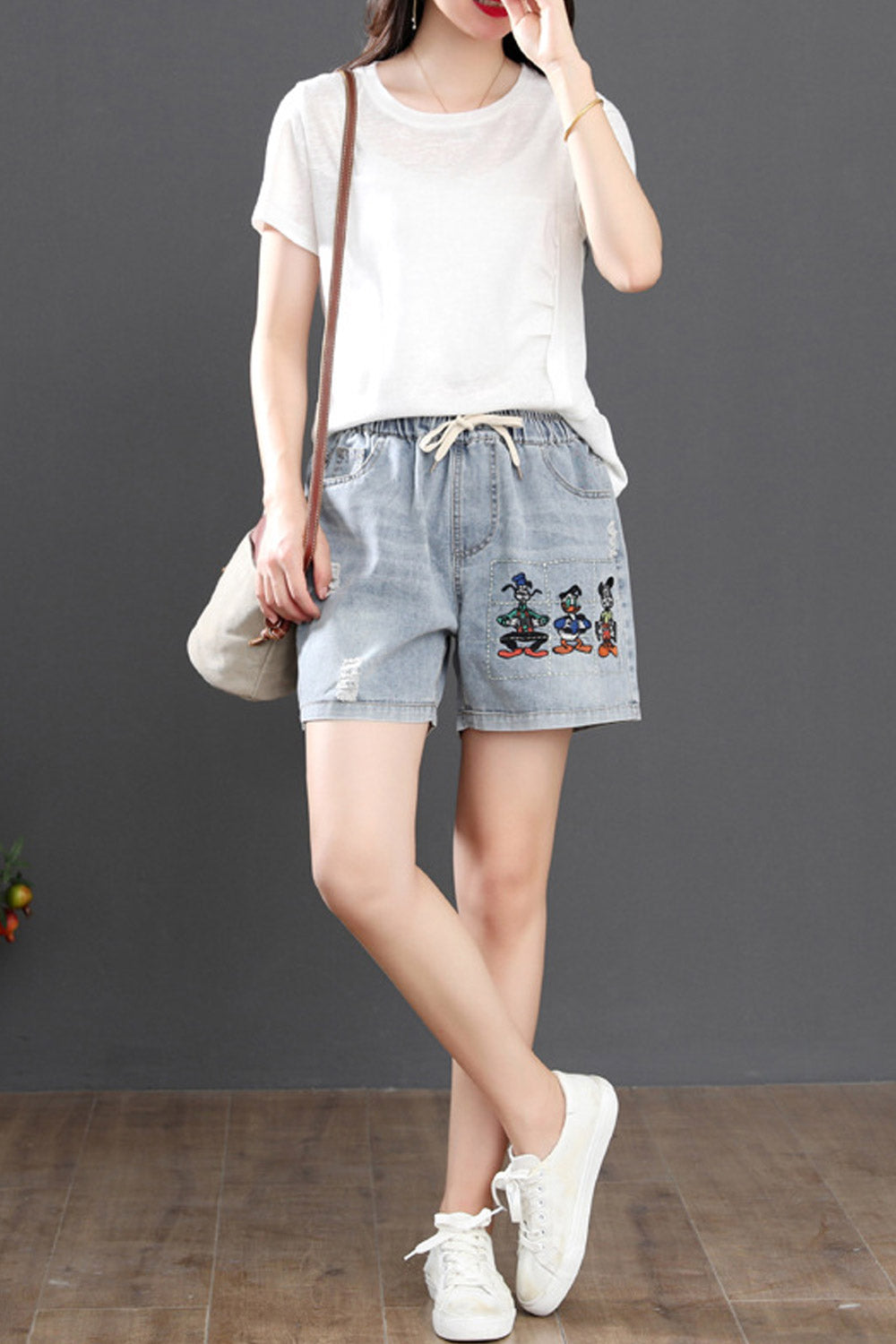 Women Amazing Cartoon Embroidery Pocket Styling Denim Short
