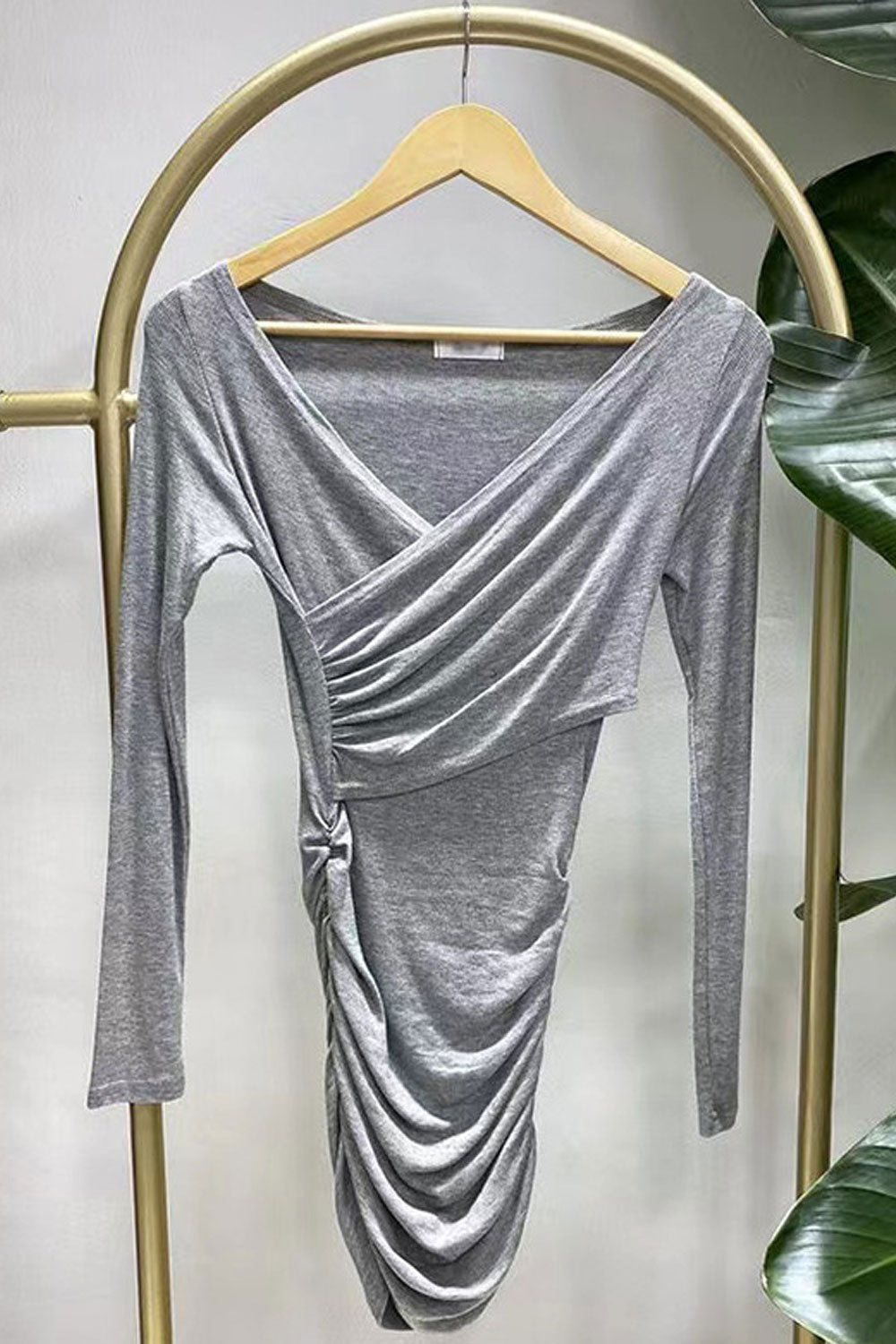 Women's Deep V-Neck Long Sleeve Buttocks Dress