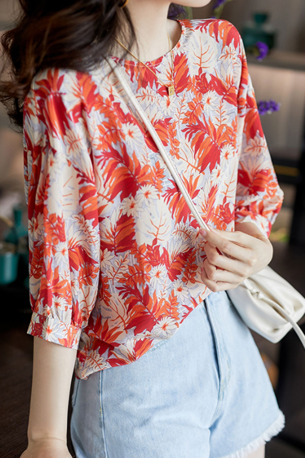 Women's Summer Round Neck Lantern Sleeve Chic Design Slimming Top